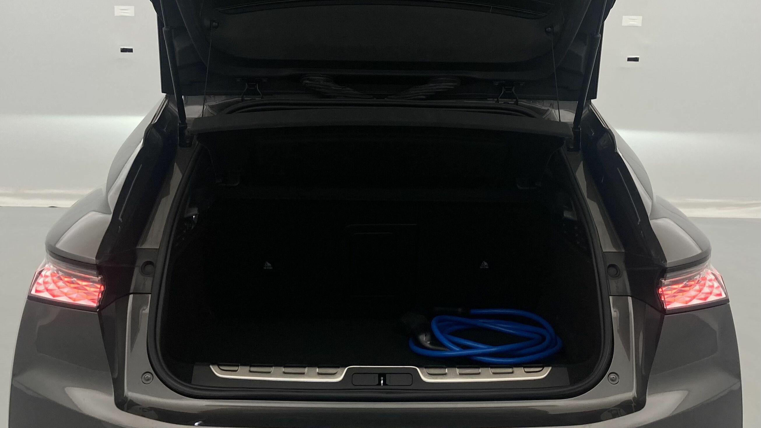 ds ds4 performance line + E-TENSE 225 CA 2023 gris platino 25