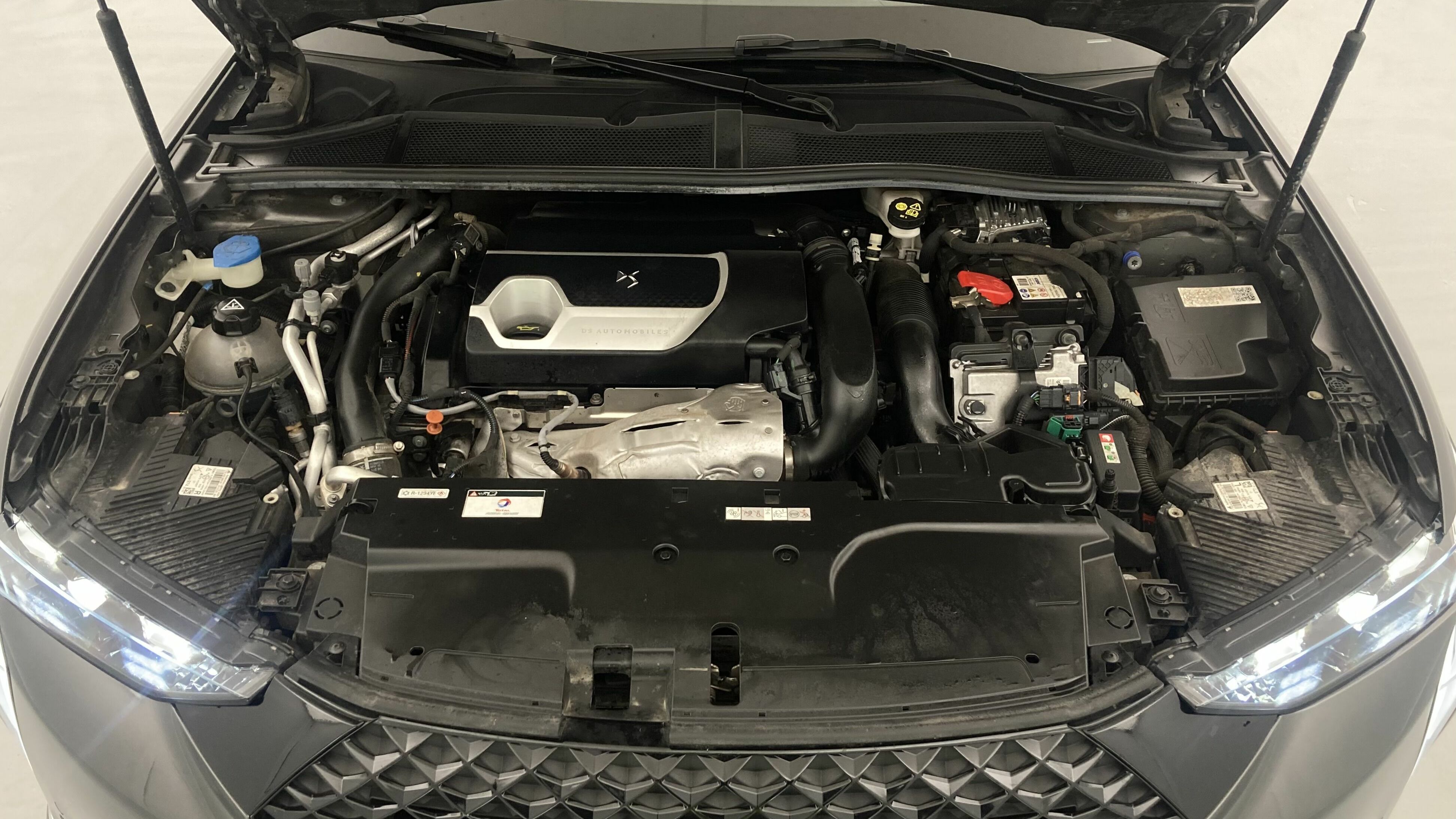 ds ds4 performance line + E-TENSE 225 CA 2023 gris platino 26