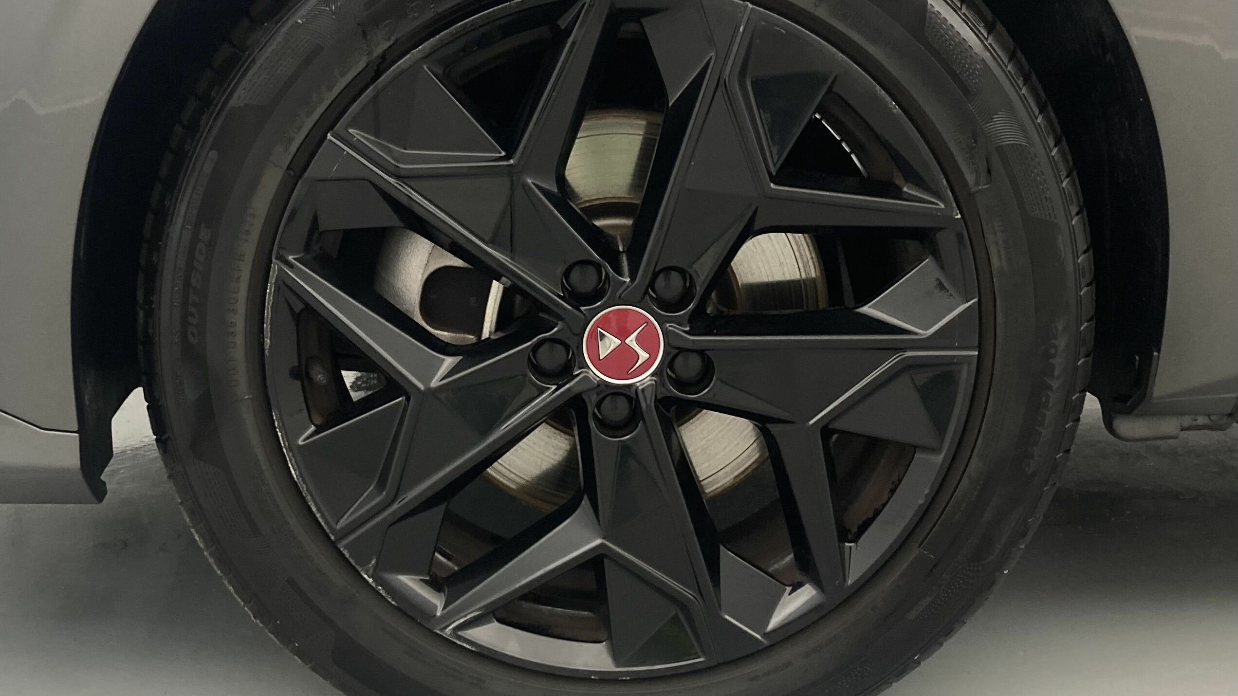 ds ds4 performance line + E-TENSE 225 CA 2023 gris platino 28