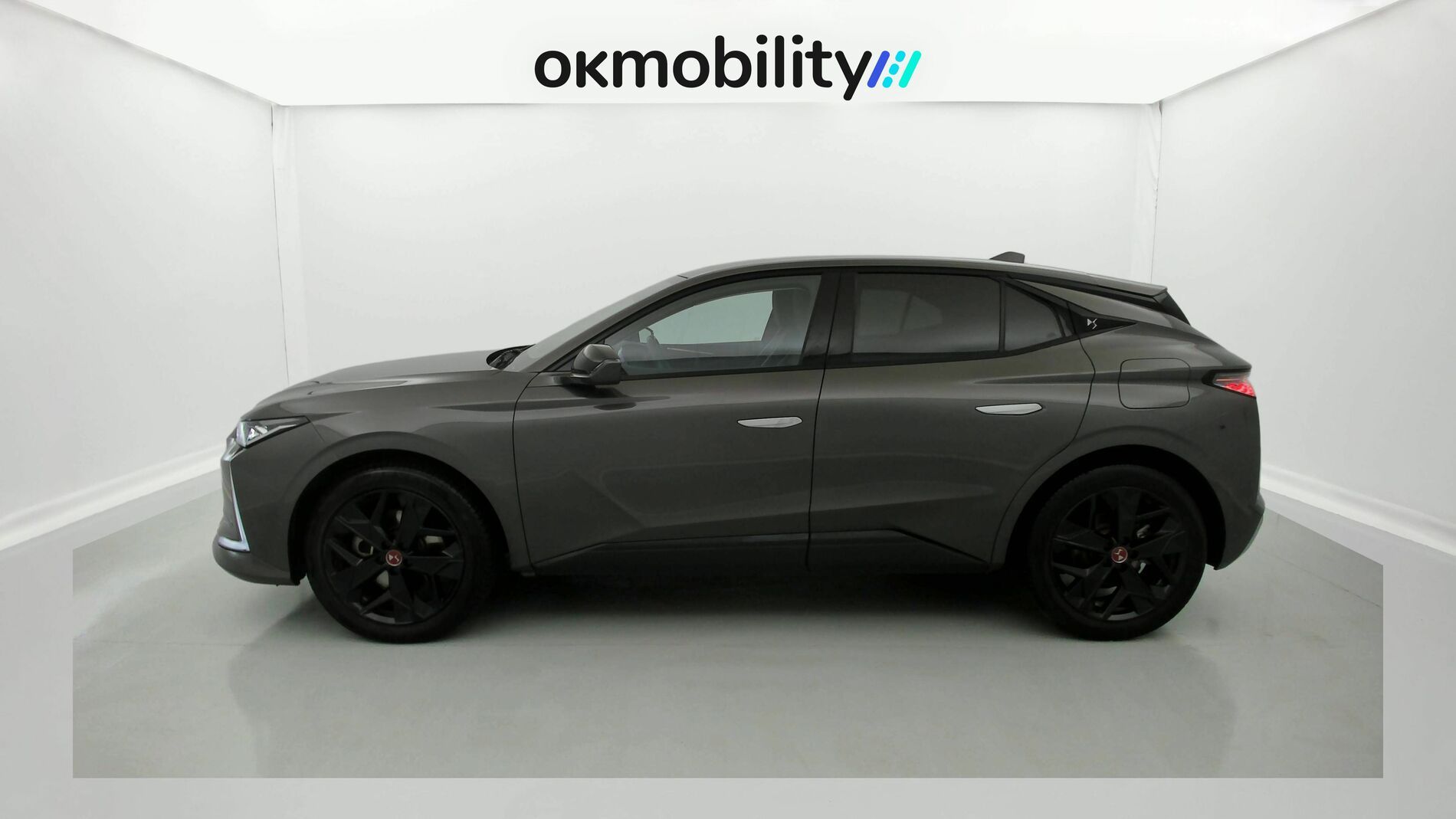 ds ds4 performance line + E-TENSE 225 CA 2023 gris platino 8