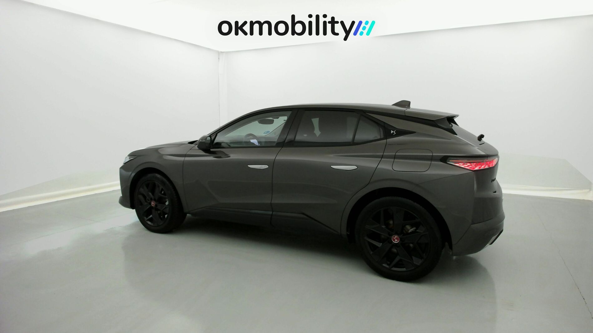 ds ds4 performance line + E-TENSE 225 CA 2023 gris platino 9