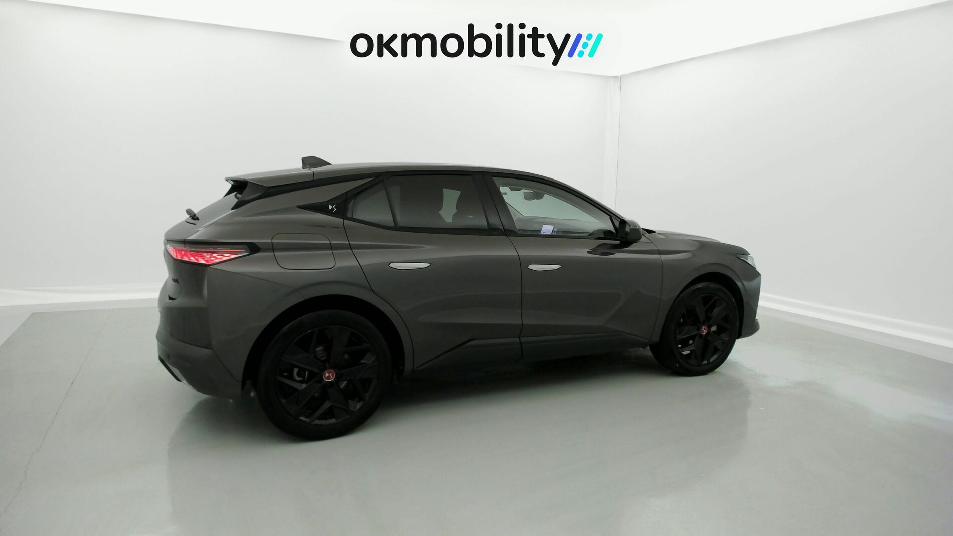 ds ds4 performance line + E-TENSE 225 CA 2023 gris platino 13