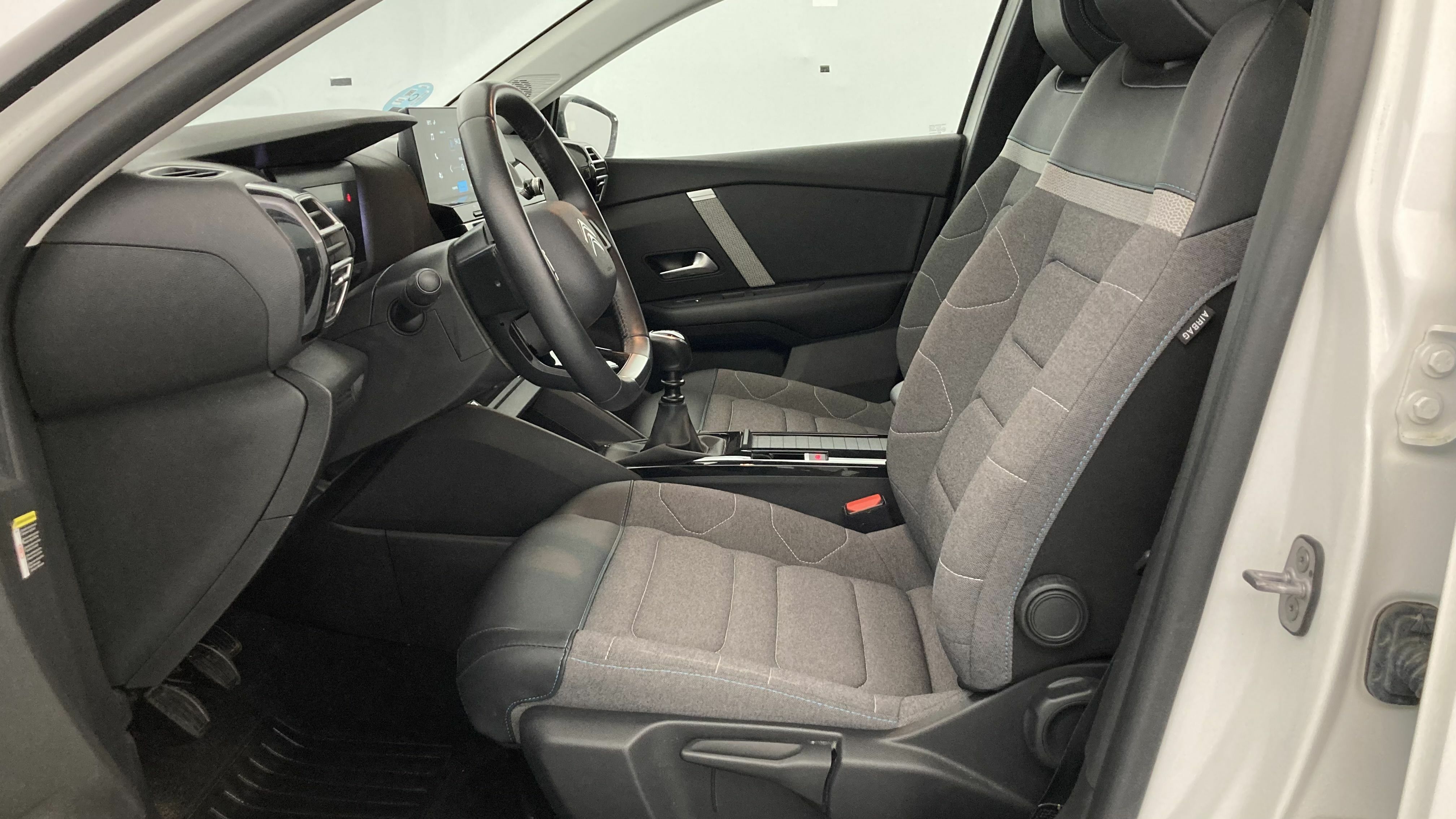 citroen c4 feel pack 1.2 PURETECH 130 2023 blanco nacarado 14