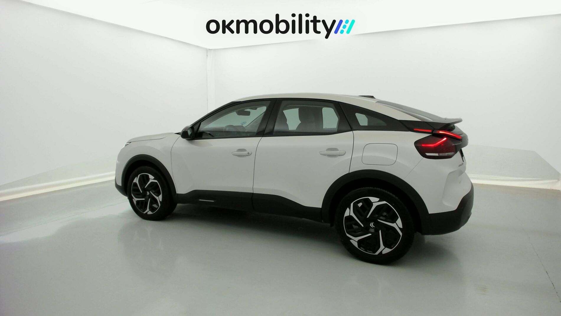 citroen c4 feel pack 1.2 PURETECH 130 2023 blanco nacarado 8