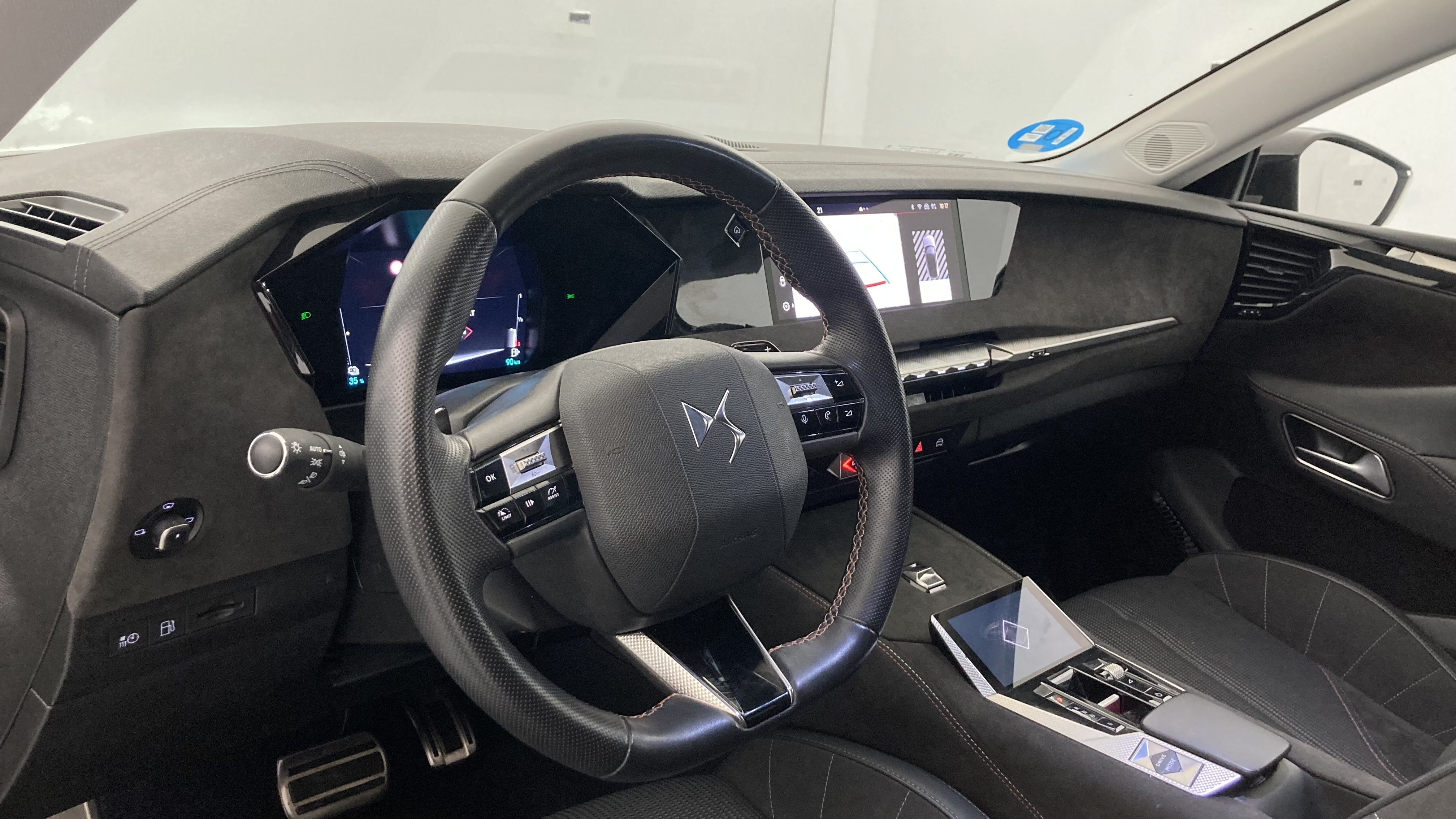 ds ds4 performance line + E-TENSE 225 CA 2023 blanco nacarado 16