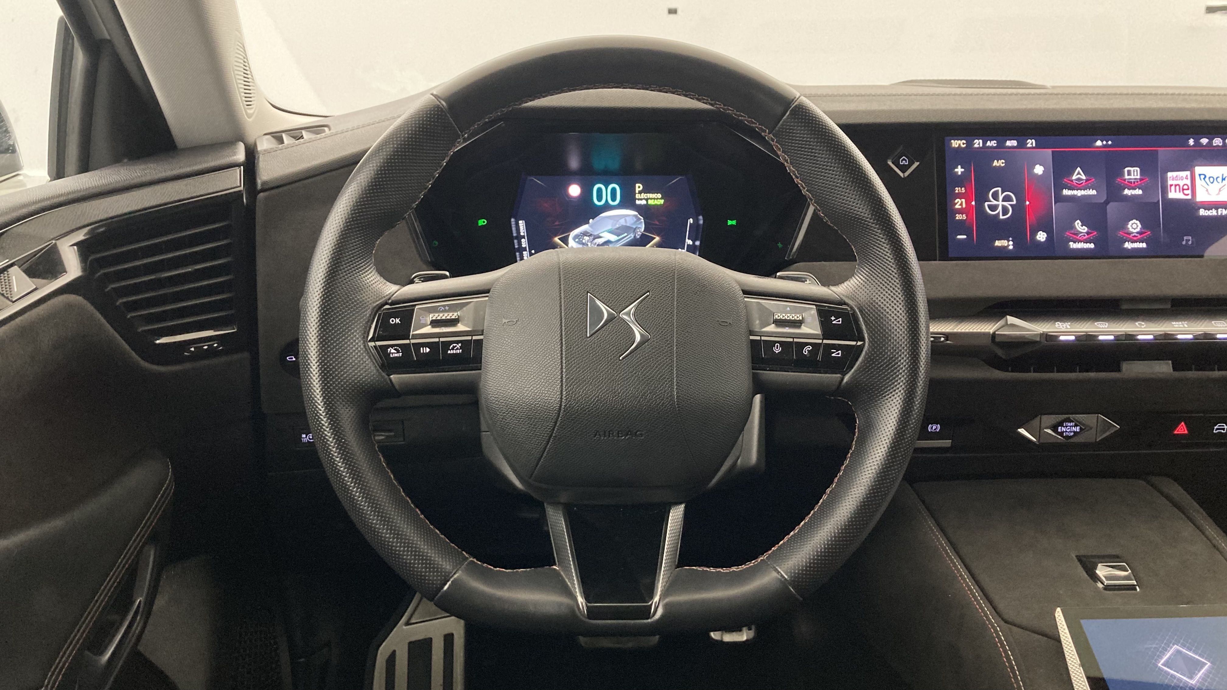 ds ds4 performance line + E-TENSE 225 CA 2023 blanco nacarado 18