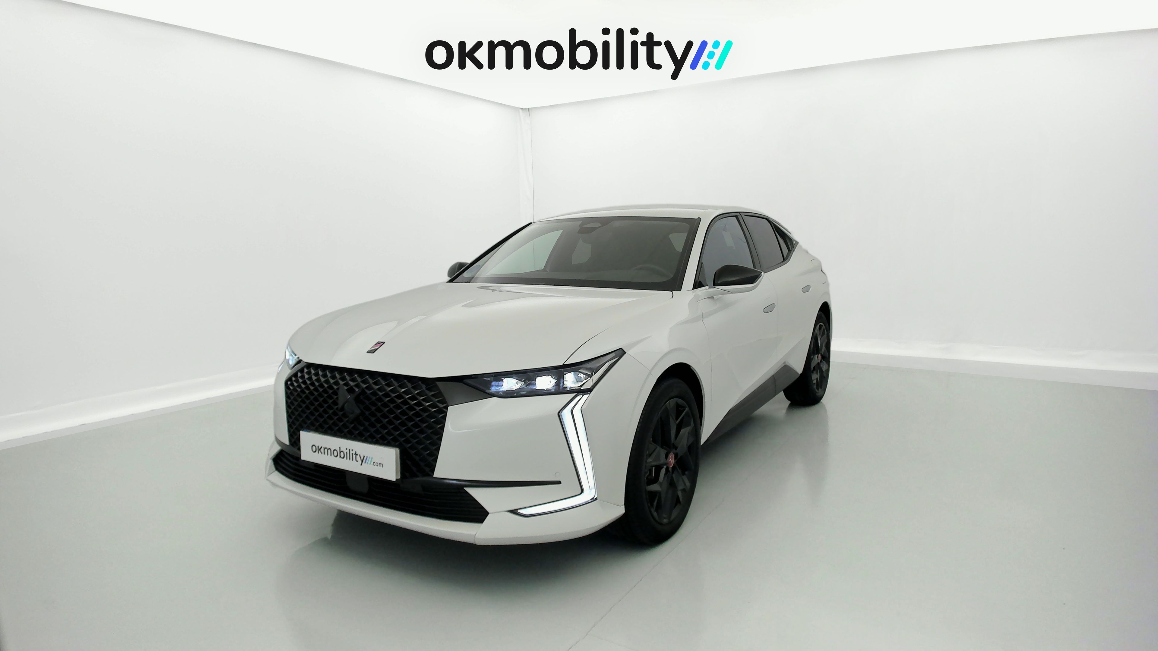 ds ds4 performance line + E-TENSE 225 CA 2023 blanco nacarado 1
