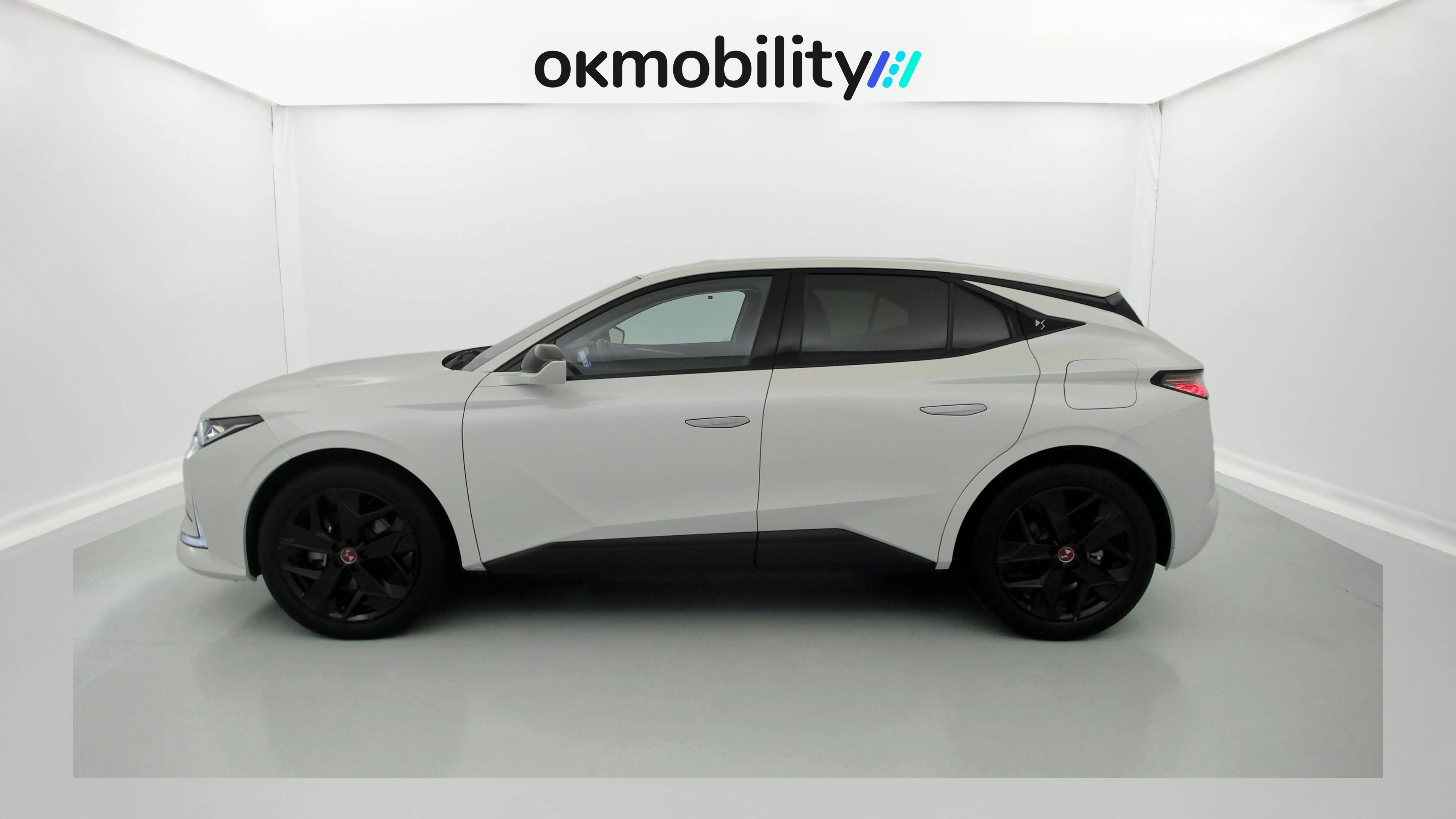 ds ds4 performance line + E-TENSE 225 CA 2023 blanco nacarado 7