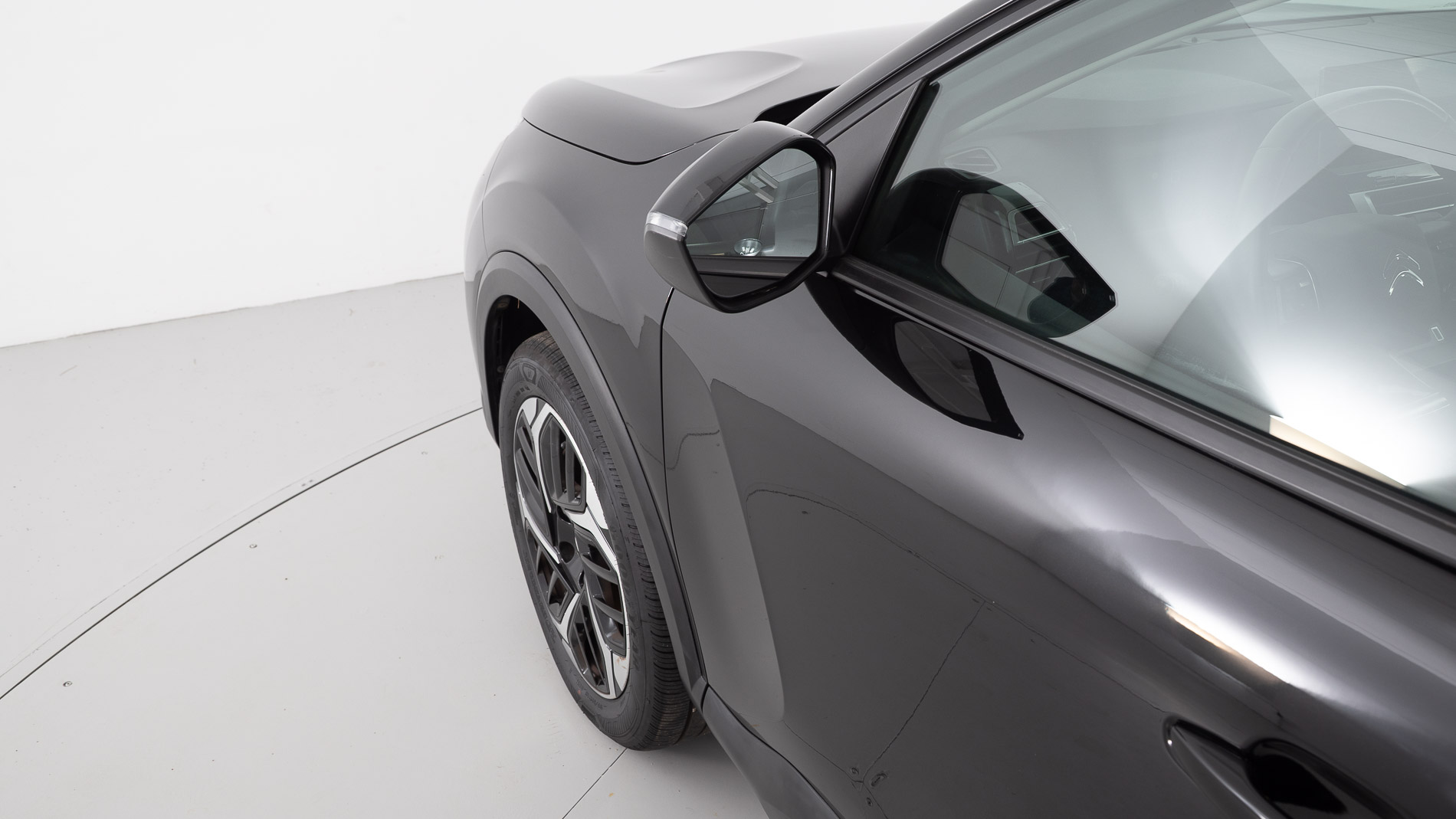 citroen c4 feel pack 1.2 PURETECH 130 2023 negro perla nera 23