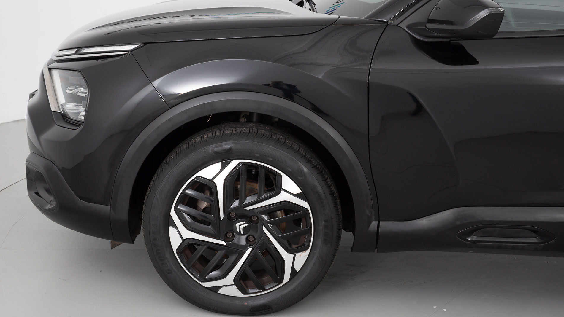 citroen c4 feel pack 1.2 PURETECH 130 2023 negro perla nera 24