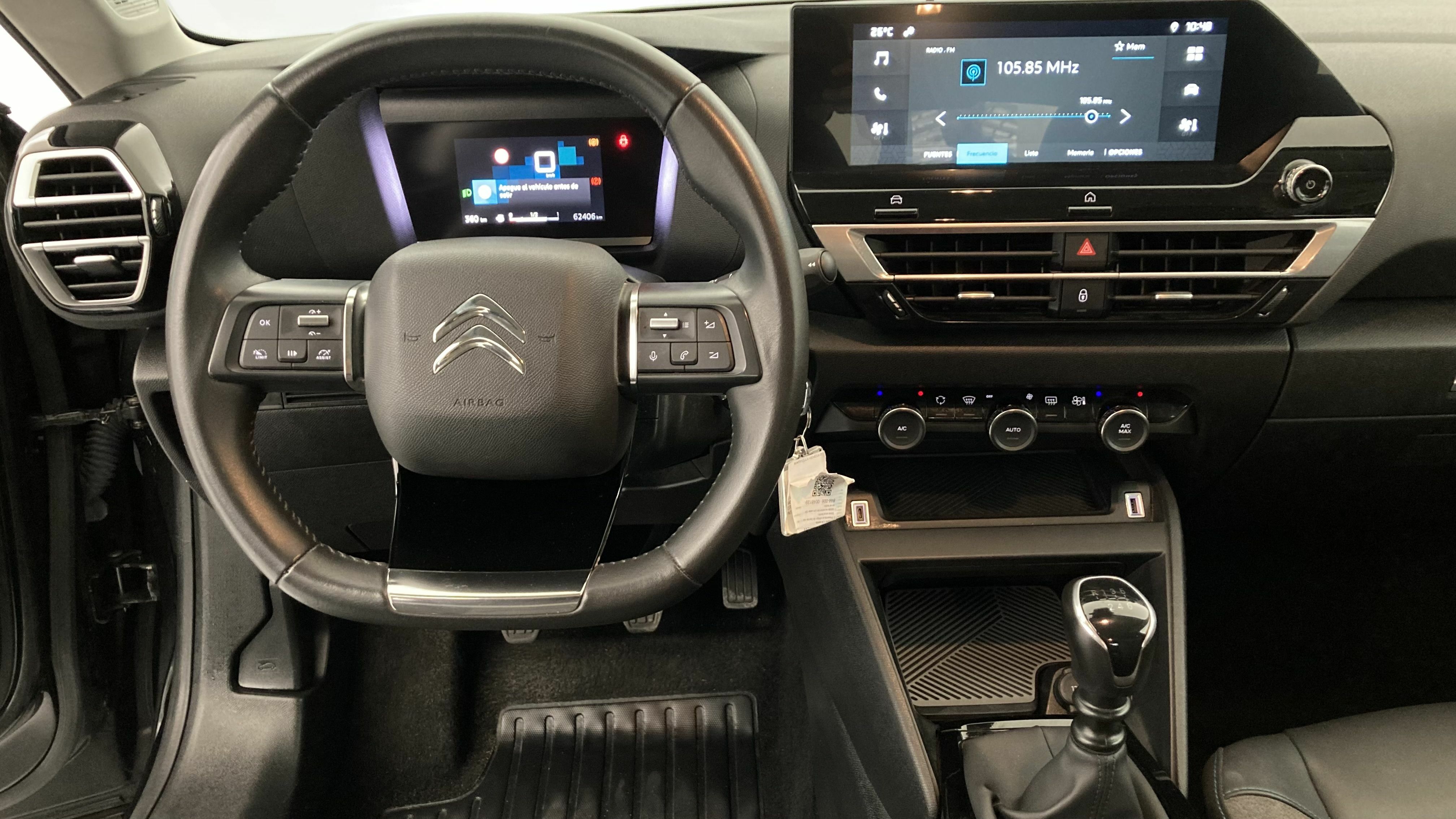 citroen c4 feel pack 1.2 PURETECH 130 2023 negro perla nera 16