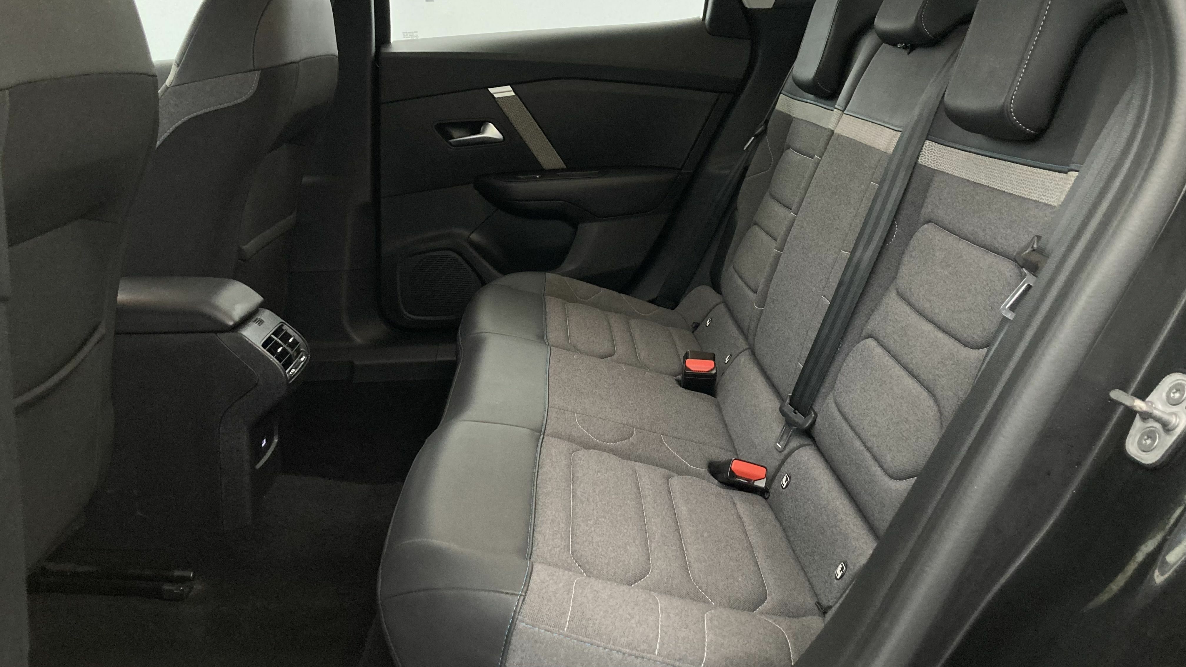 citroen c4 feel pack 1.2 PURETECH 130 2023 negro perla nera 21
