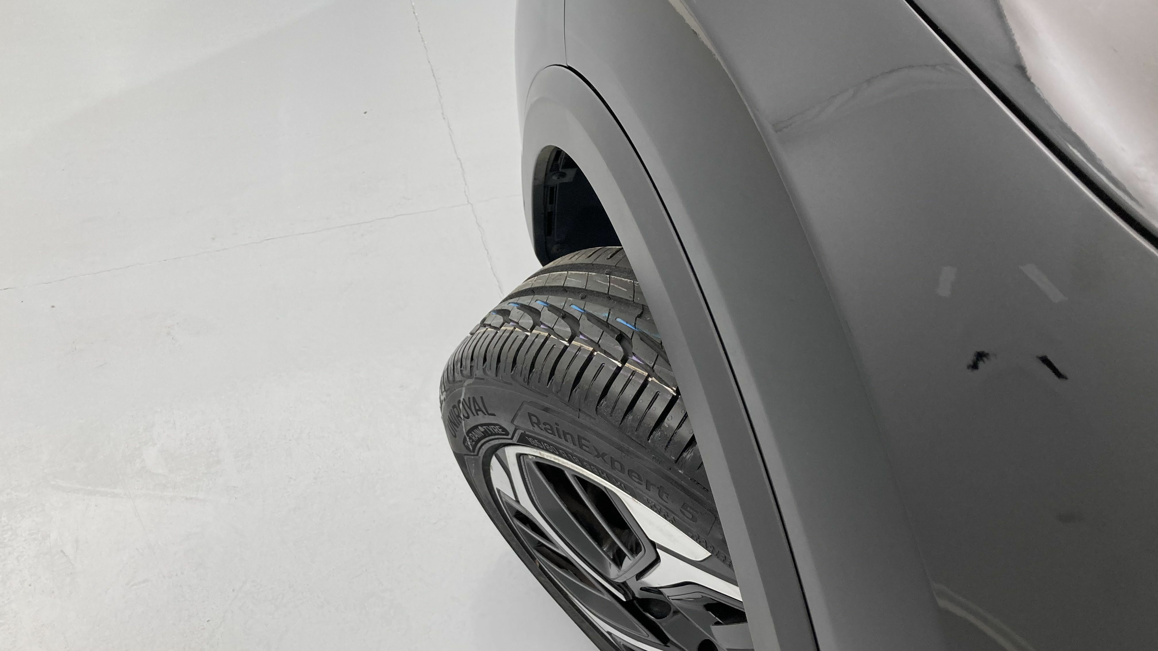 citroen c4 feel pack 1.2 PURETECH 130 2023 negro perla nera 28