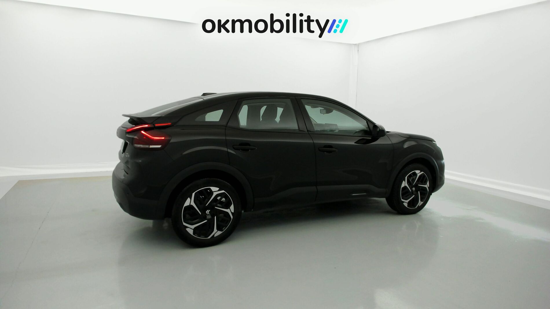 citroen c4 feel pack 1.2 PURETECH 130 2023 negro perla nera 12