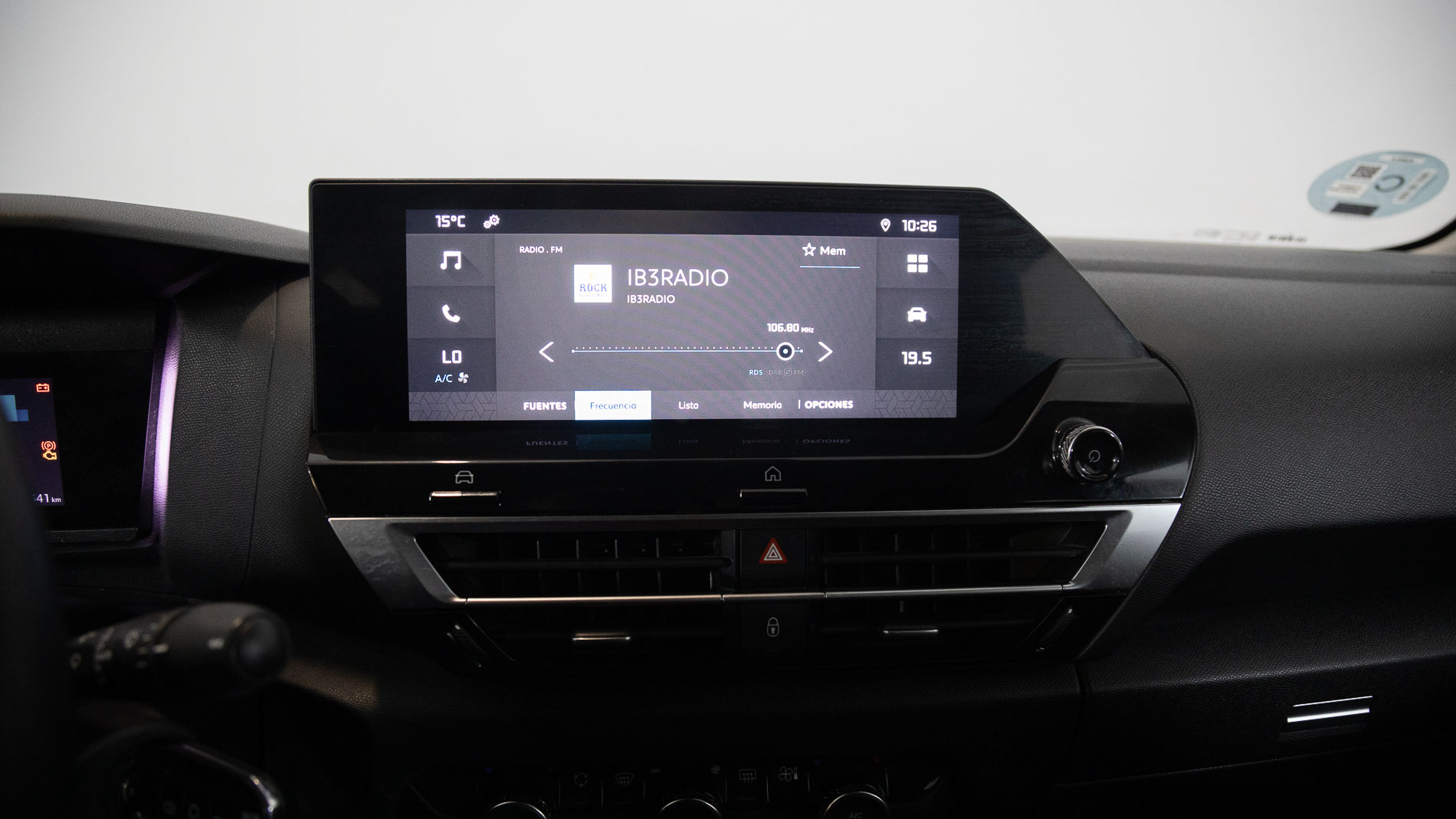 citroen c4 feel pack 1.2 PURETECH 130 2023 negro perla nera 17