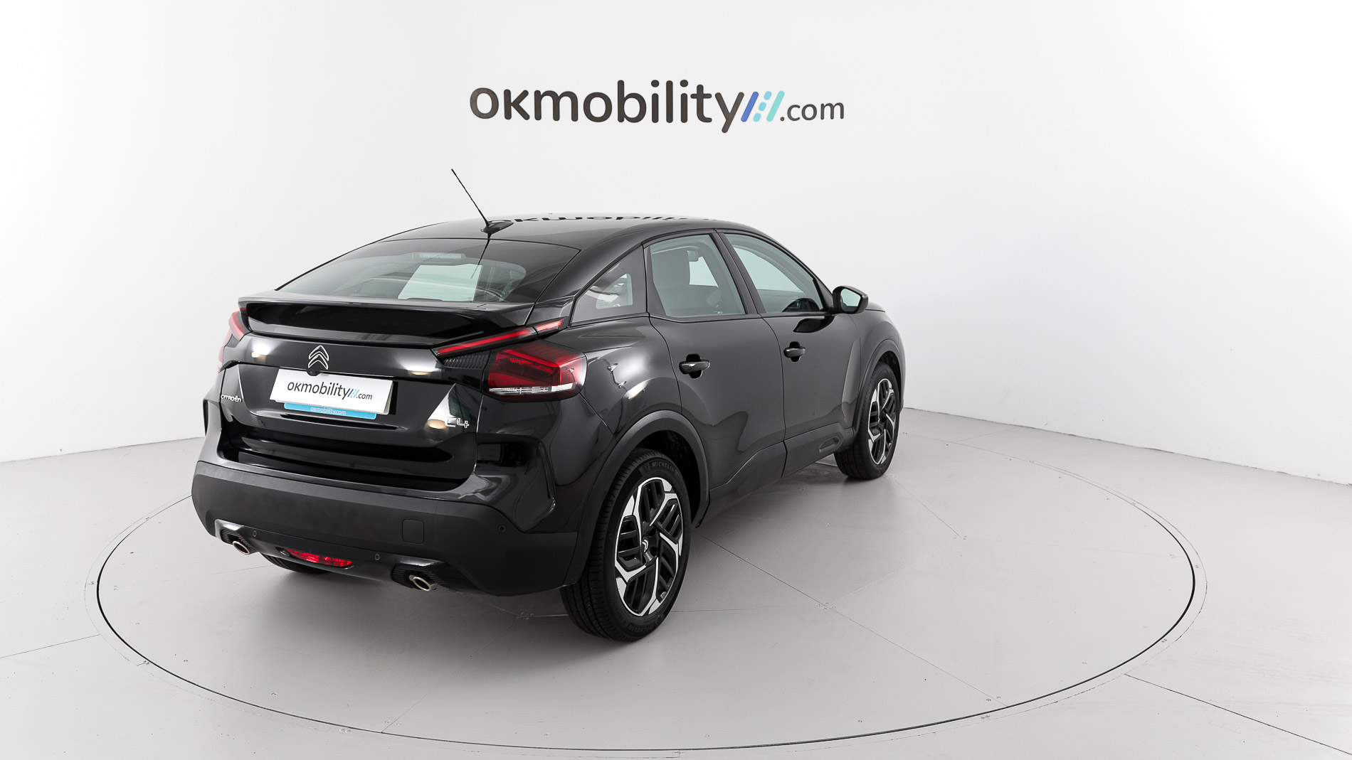 citroen c4 feel pack 1.2 PURETECH 130 2023 negro perla nera 13