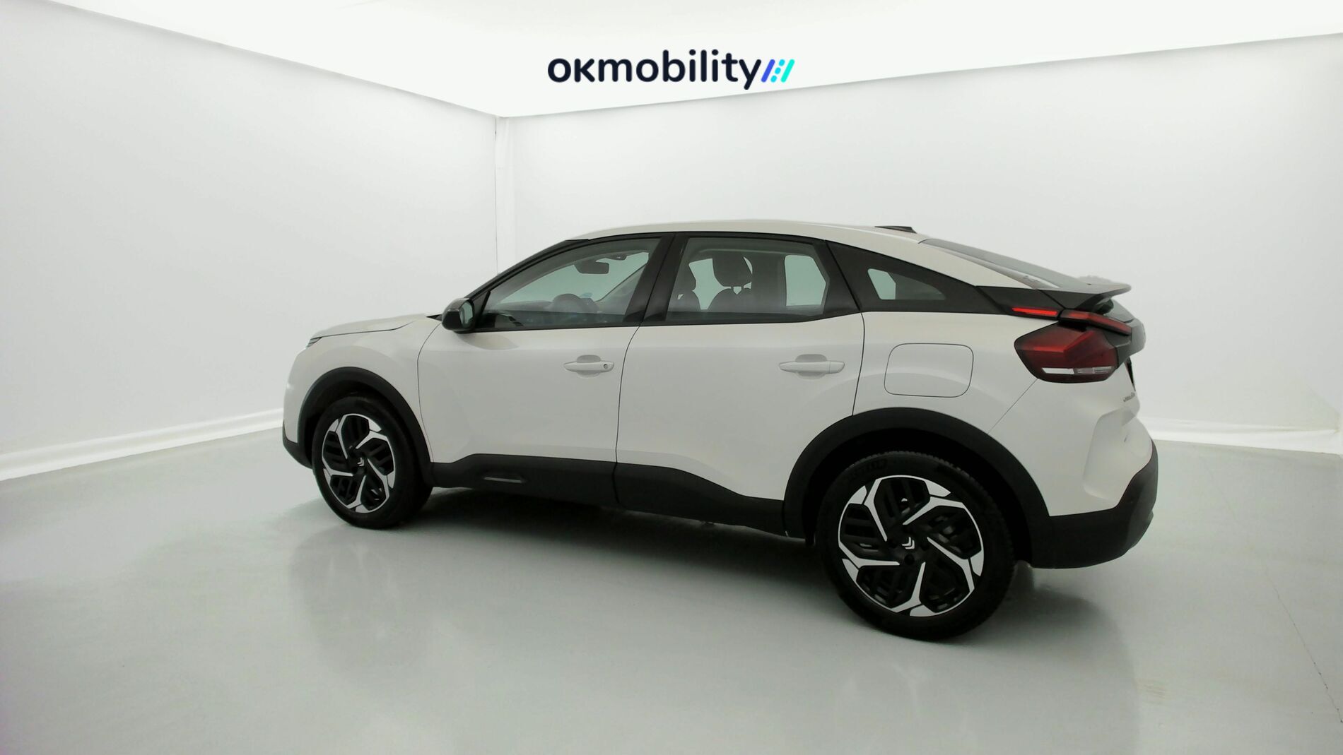 citroen c4 feel pack 1.2 PURETECH 130 2023 blanco nacarado 9