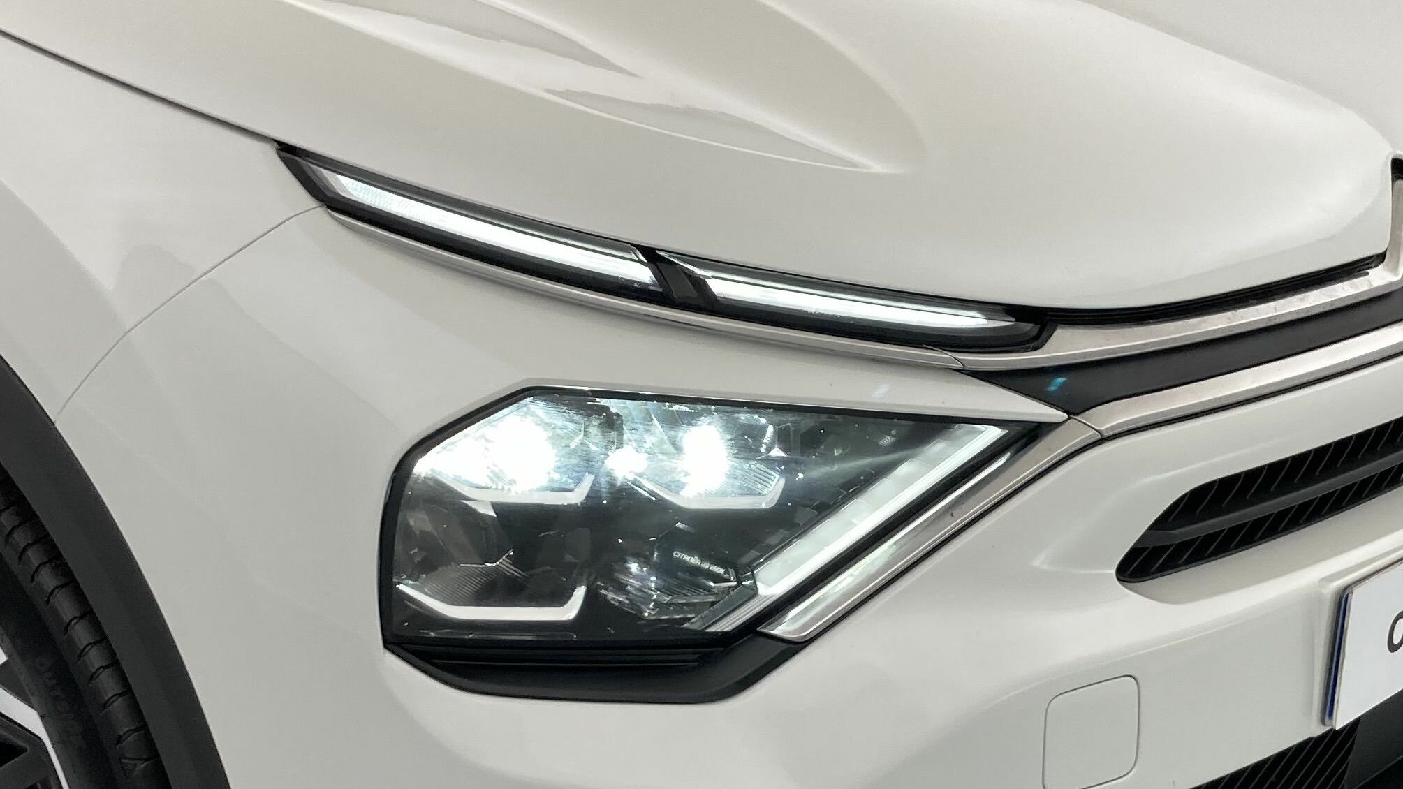 citroen c4 feel pack 1.2 PURETECH 130 2023 blanco nacarado 29