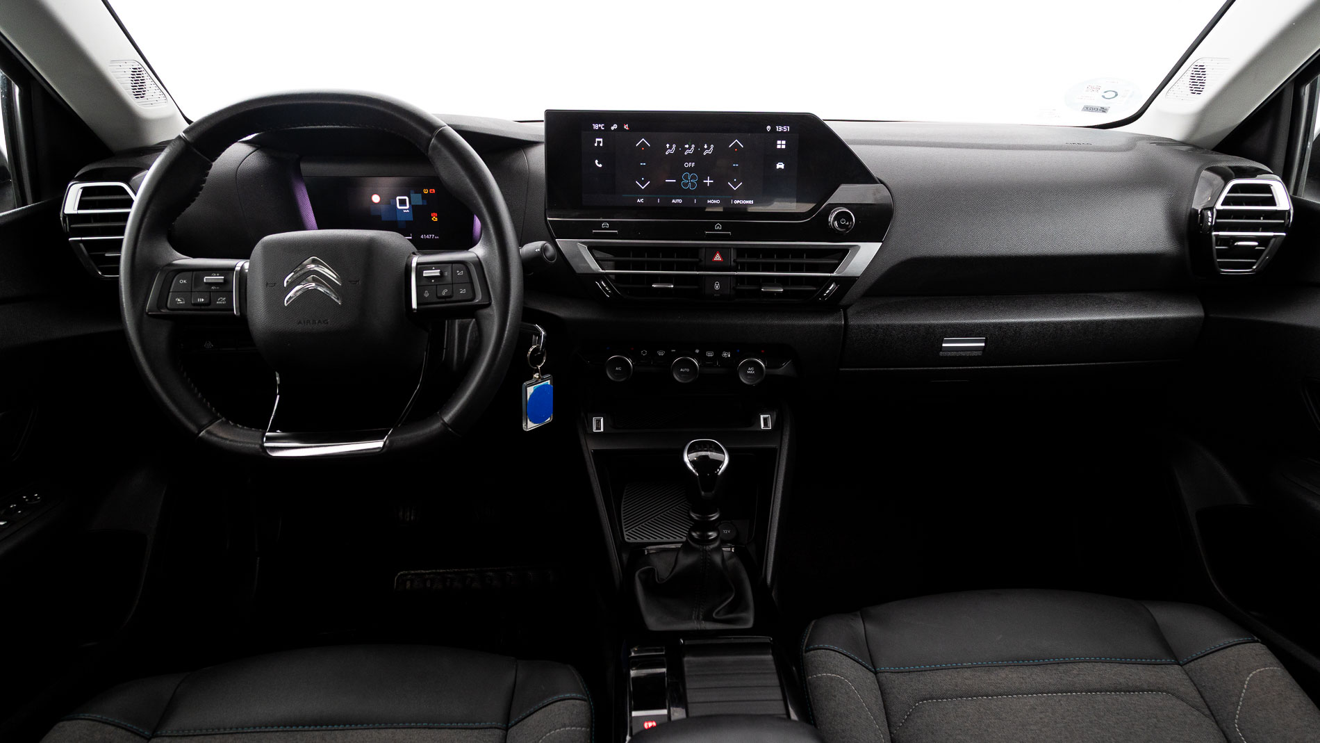 citroen c4 feel pack 1.2 PURETECH 130 2023 negro perla nera 18