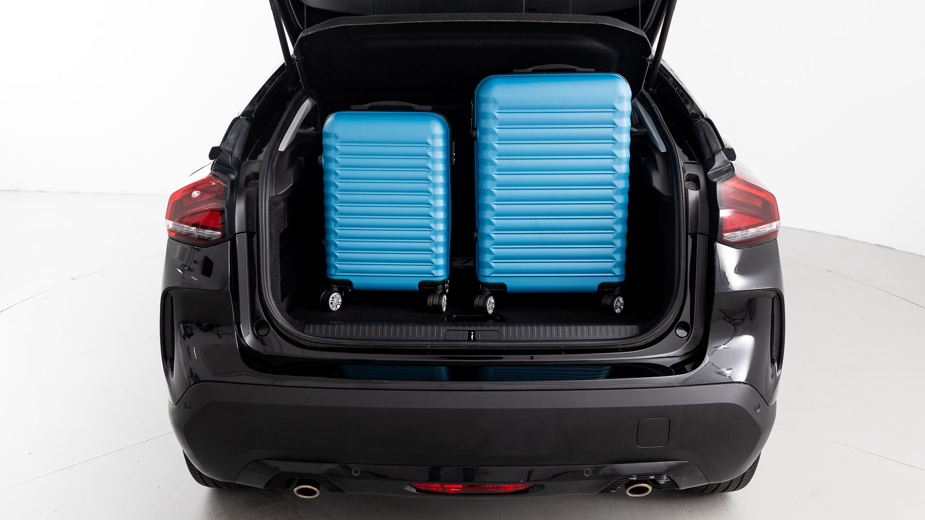 citroen c4 feel pack 1.2 PURETECH 130 2023 negro perla nera 32