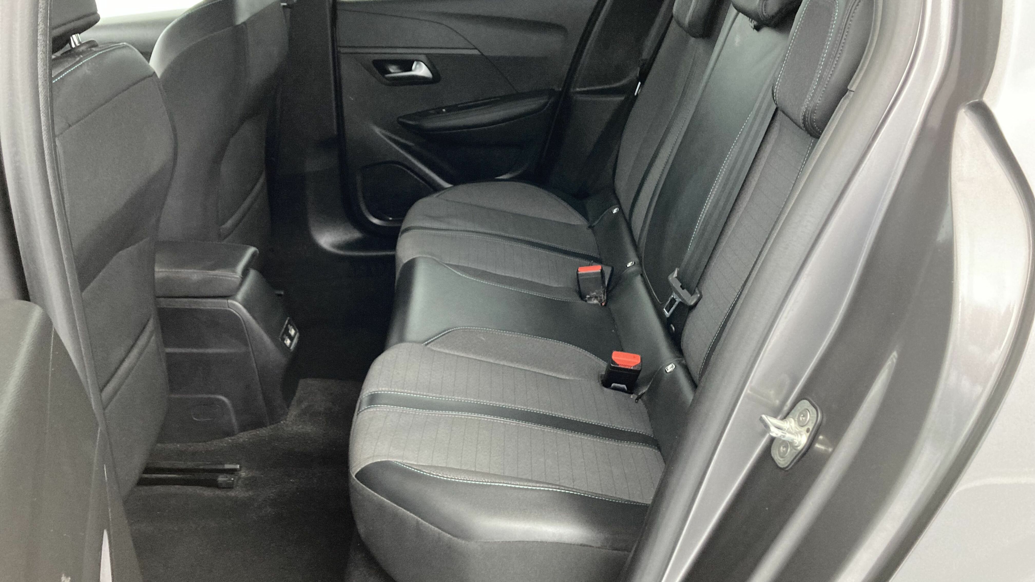 peugeot 208 allure 1.2 PURETECH 100 2023 gris platino 18
