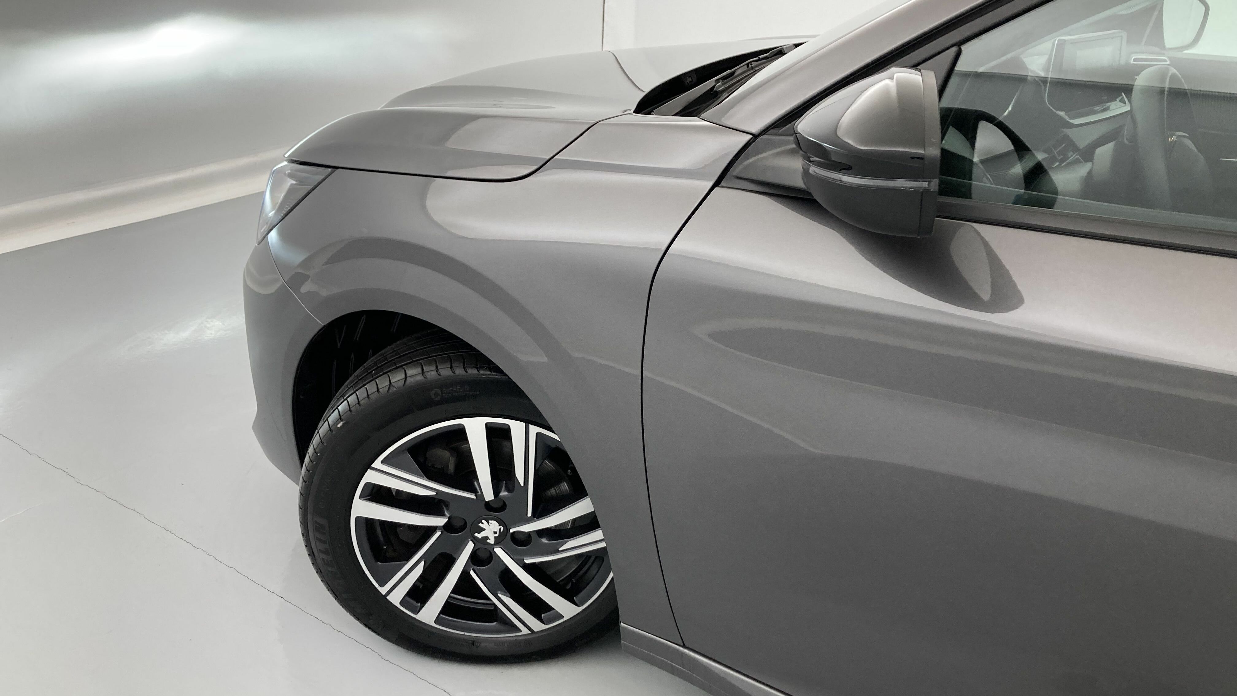 peugeot 208 allure 1.2 PURETECH 100 2023 gris platino 23