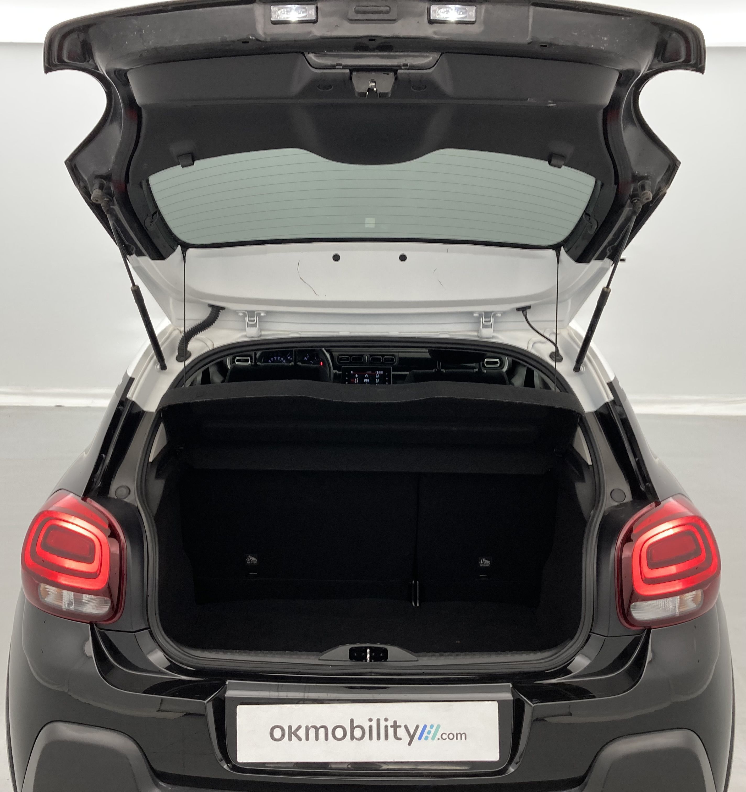 citroen c3 origin max 1.2 PURETECH 83 2024 negro perla nera 26