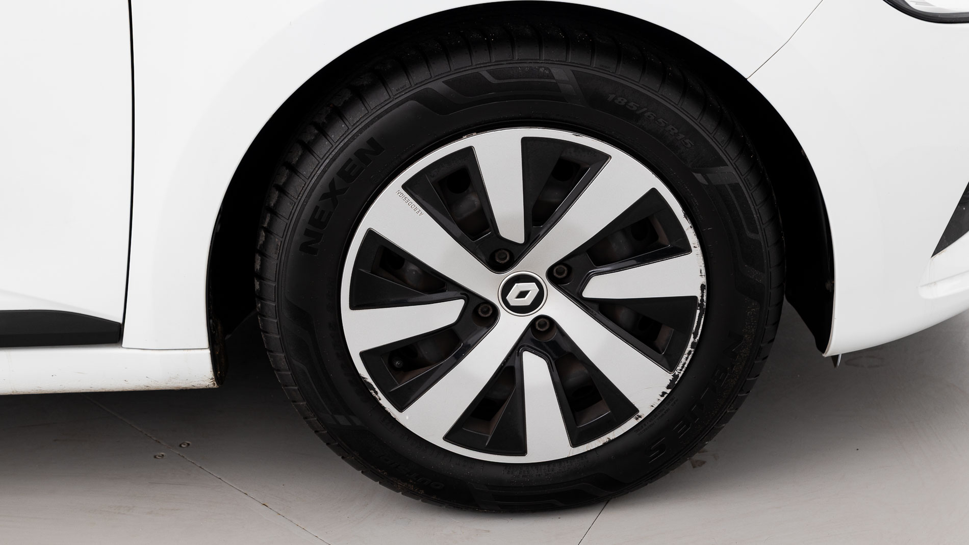 renault clio equilibre 1.0 TCE 90 2023 blanco glaciar 26