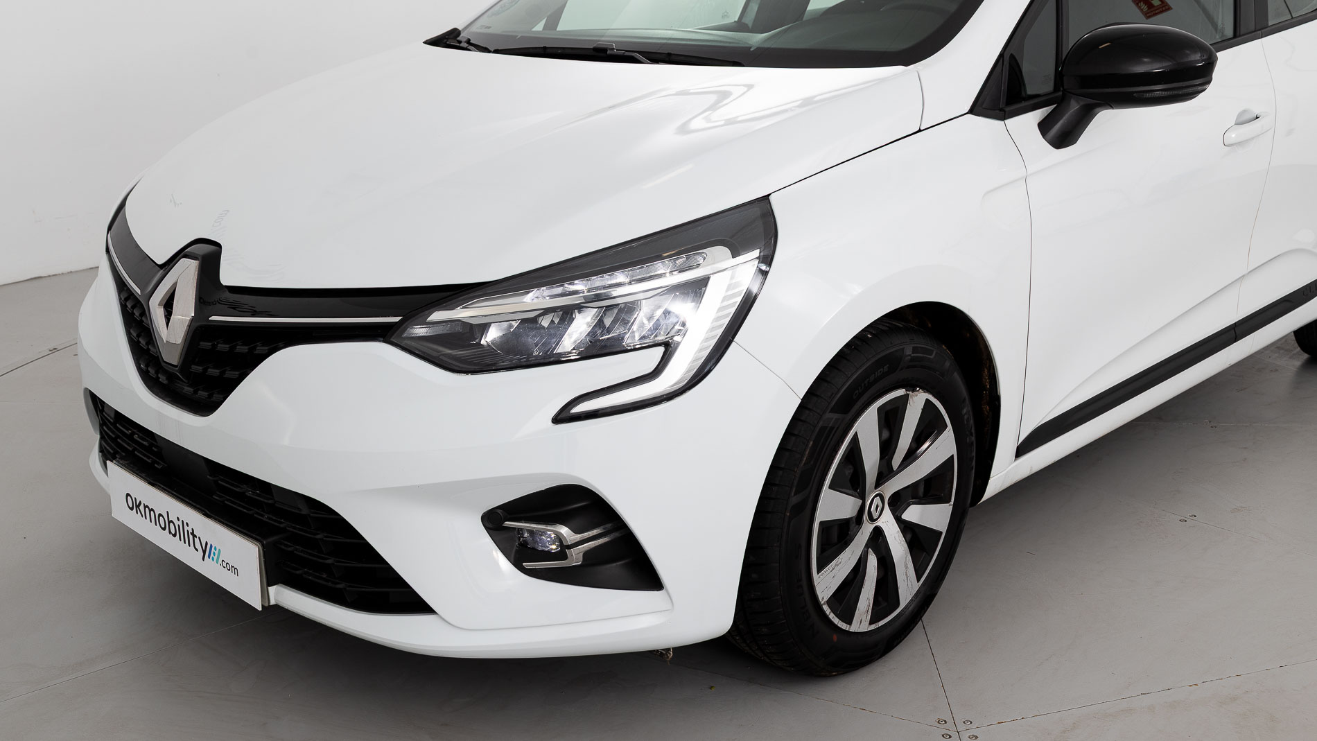 renault clio equilibre 1.0 TCE 90 2023 blanco glaciar 27