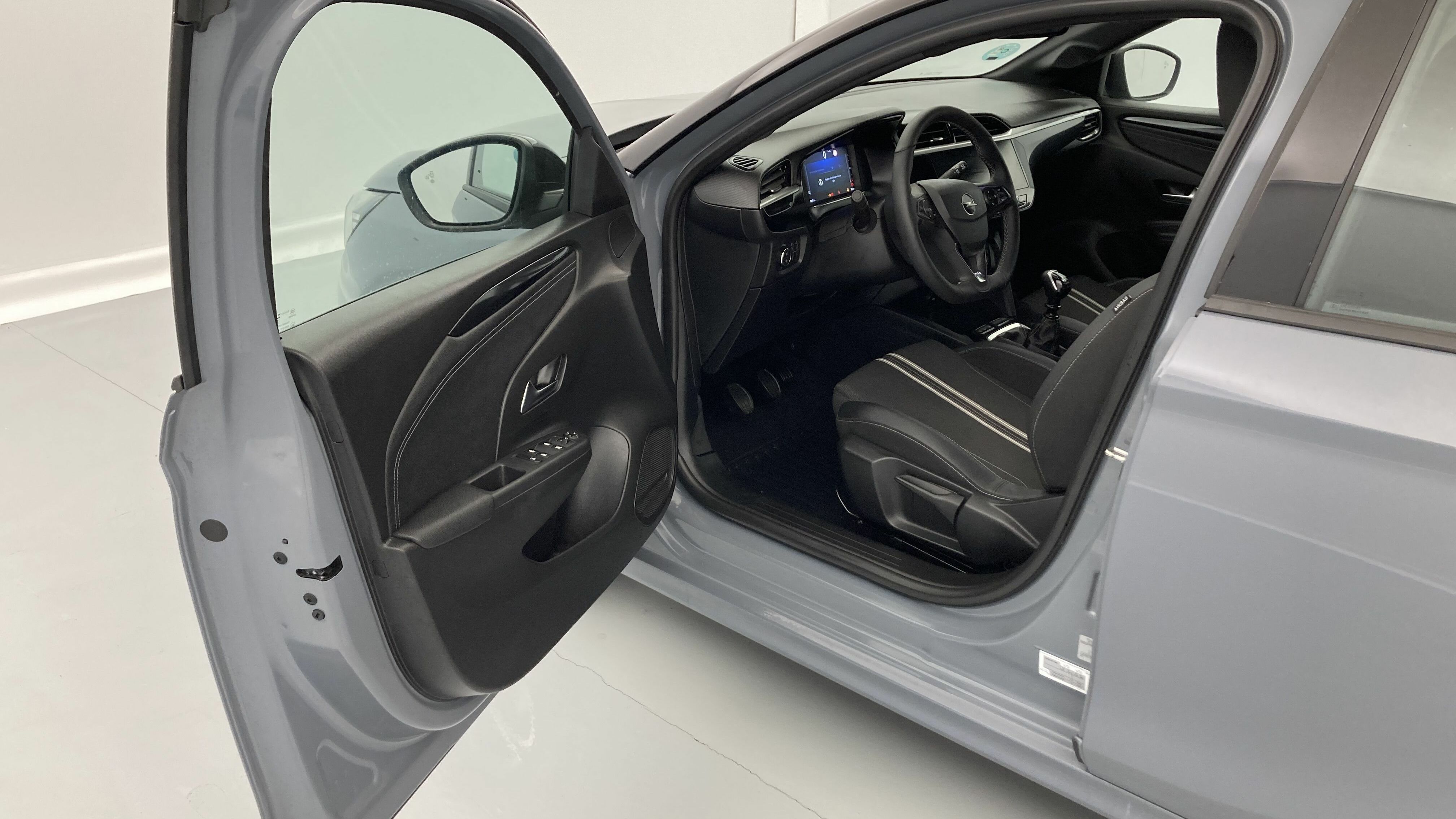 opel corsa gs 1.2T 100 2024 grifik grey 11