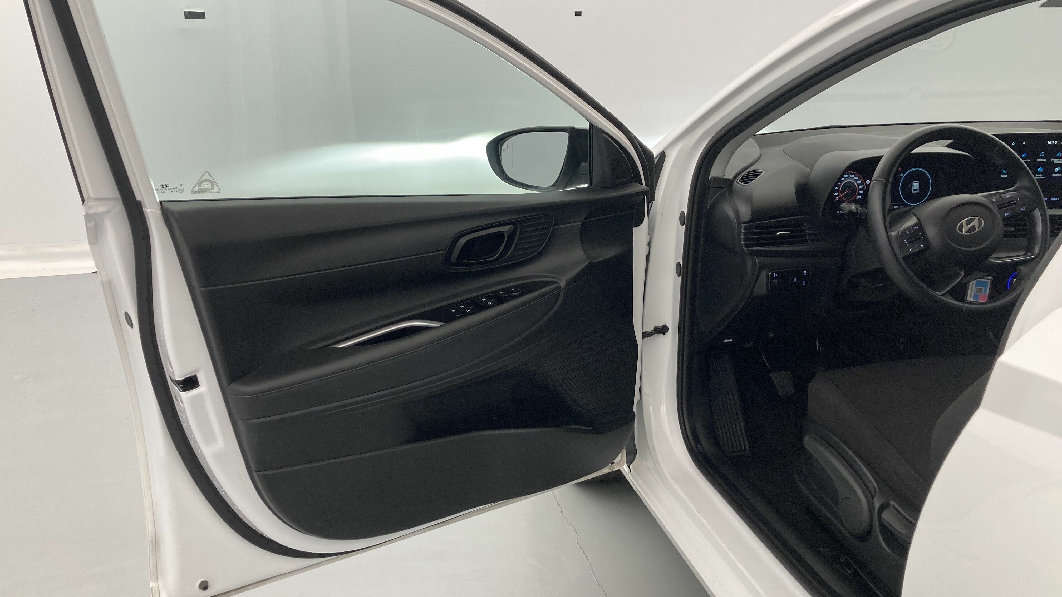 hyundai i20 klass 1.0 TGDI 100 2024 atlas white 12