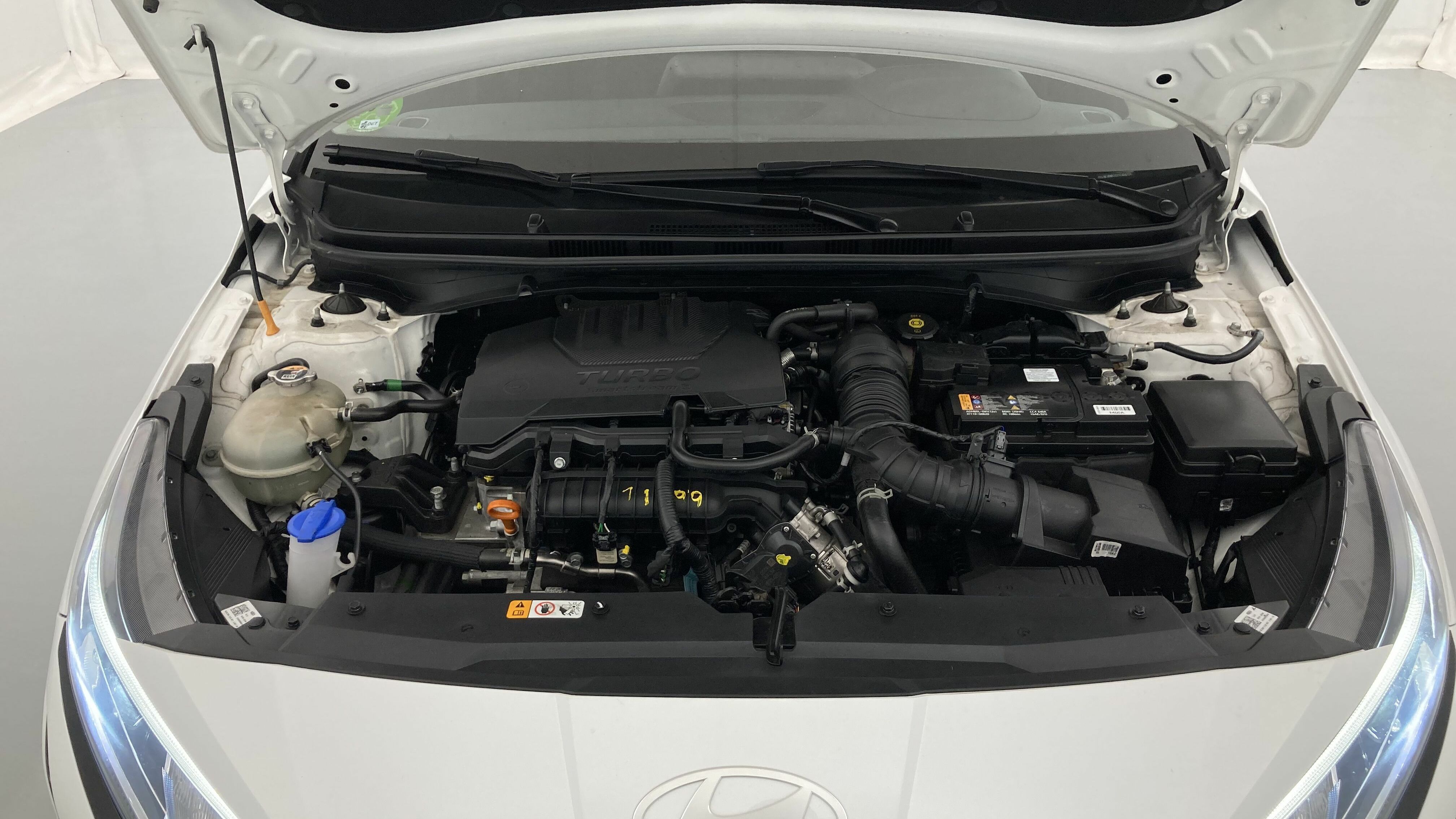 hyundai i20 klass 1.0 TGDI 100 2024 atlas white 24