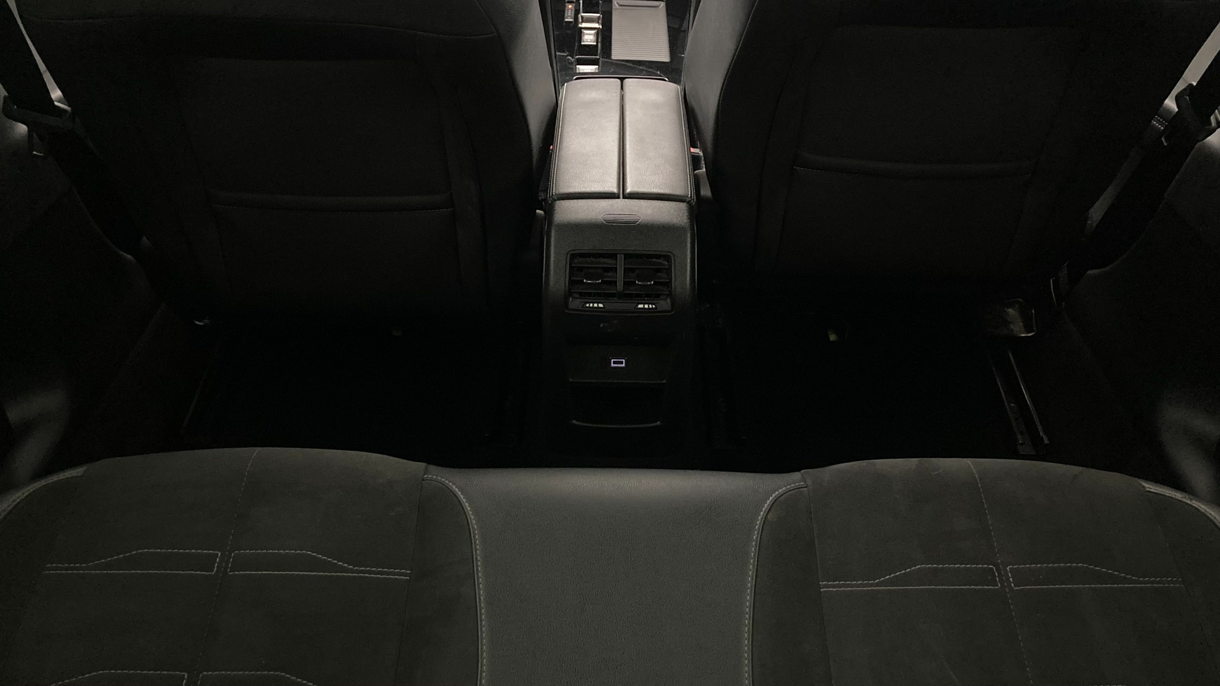 opel astra gs line 1.5D 130 AT 2022 vulkan grey / negro 21