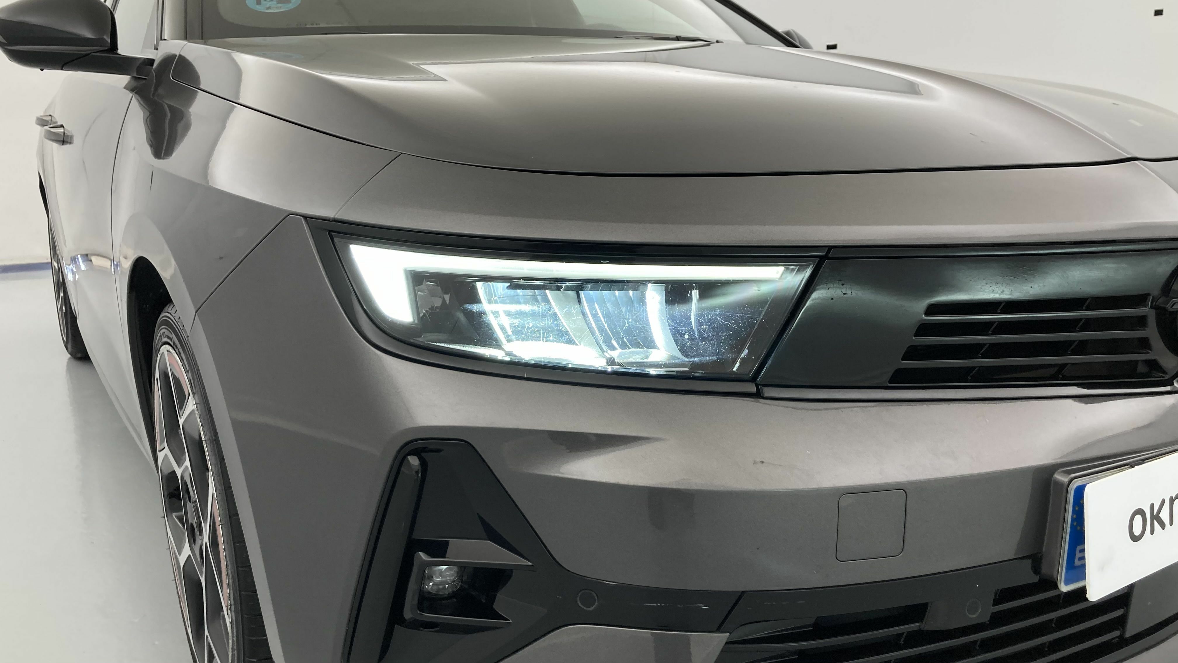 opel astra gs line 1.5D 130 AT 2022 vulkan grey / negro 28