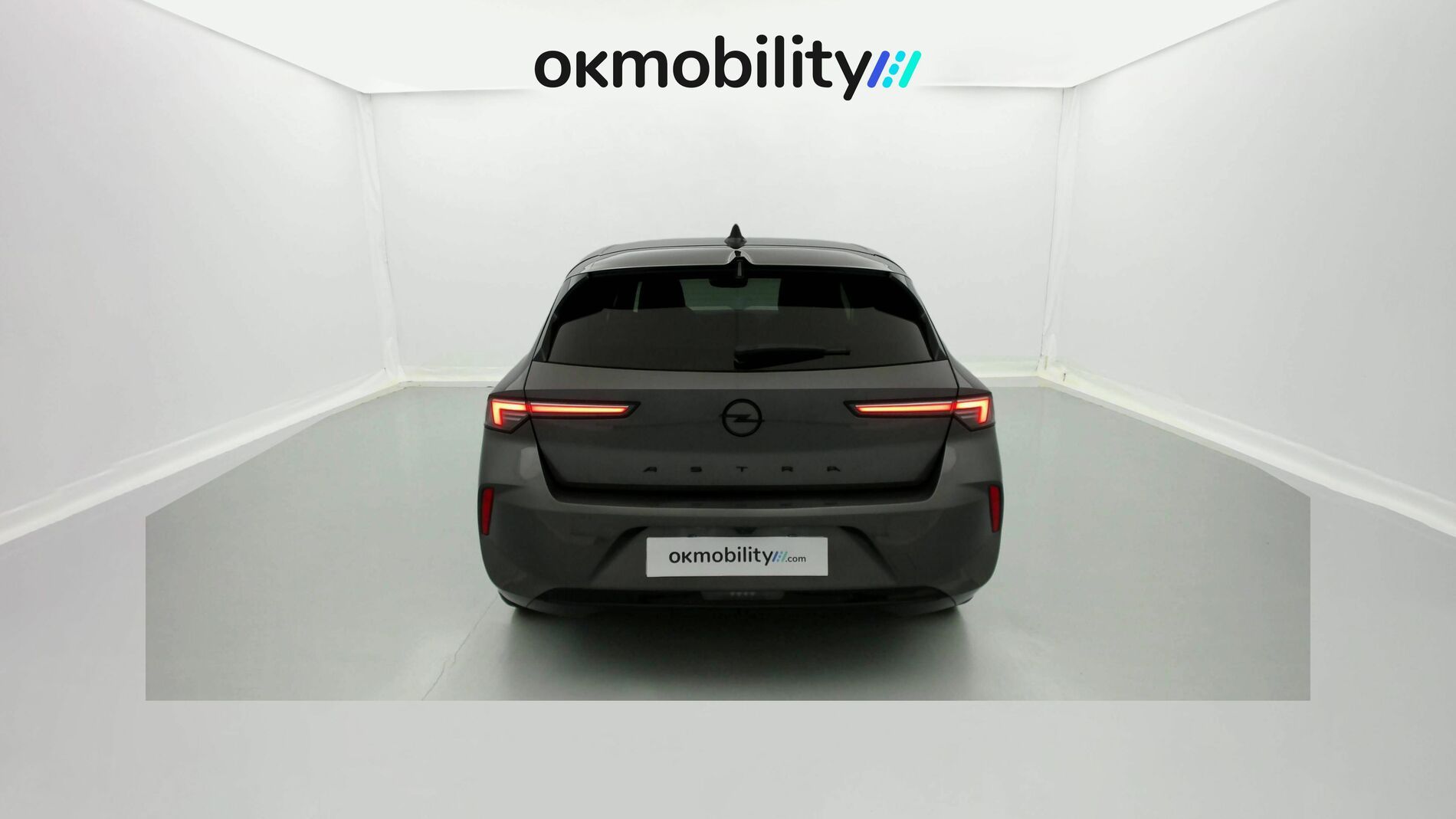 opel astra gs line 1.5D 130 AT 2022 vulkan grey / negro 9