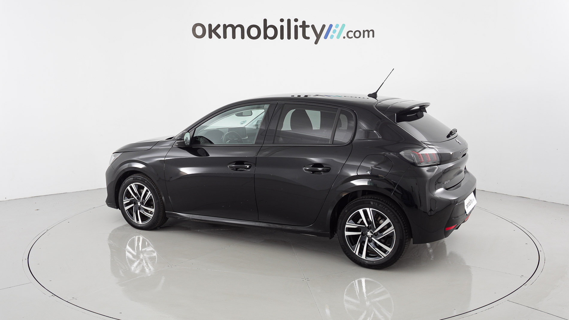 peugeot 208 allure 1.2 PURETECH 100 2023 negro perla nera (metalizado) 9