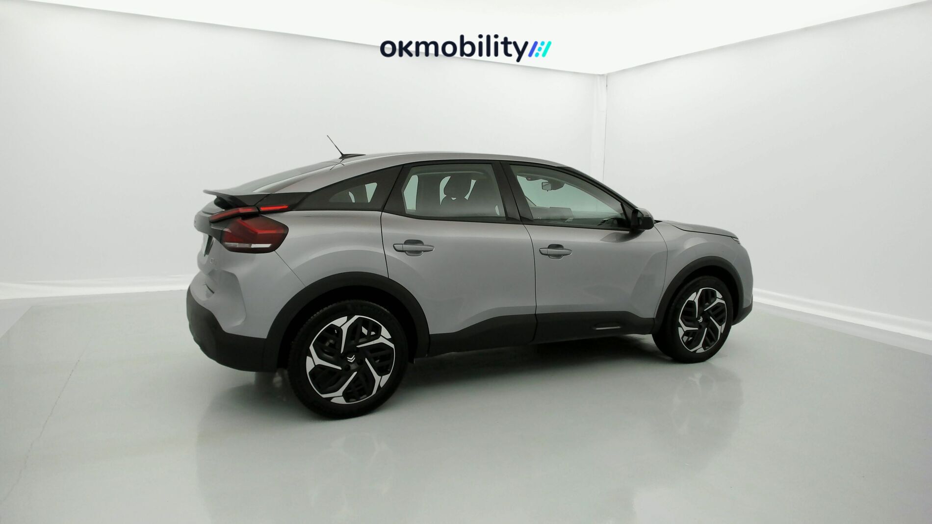 citroen c4 feel pack 1.2 PURETECH 130 2023 gris acero 13