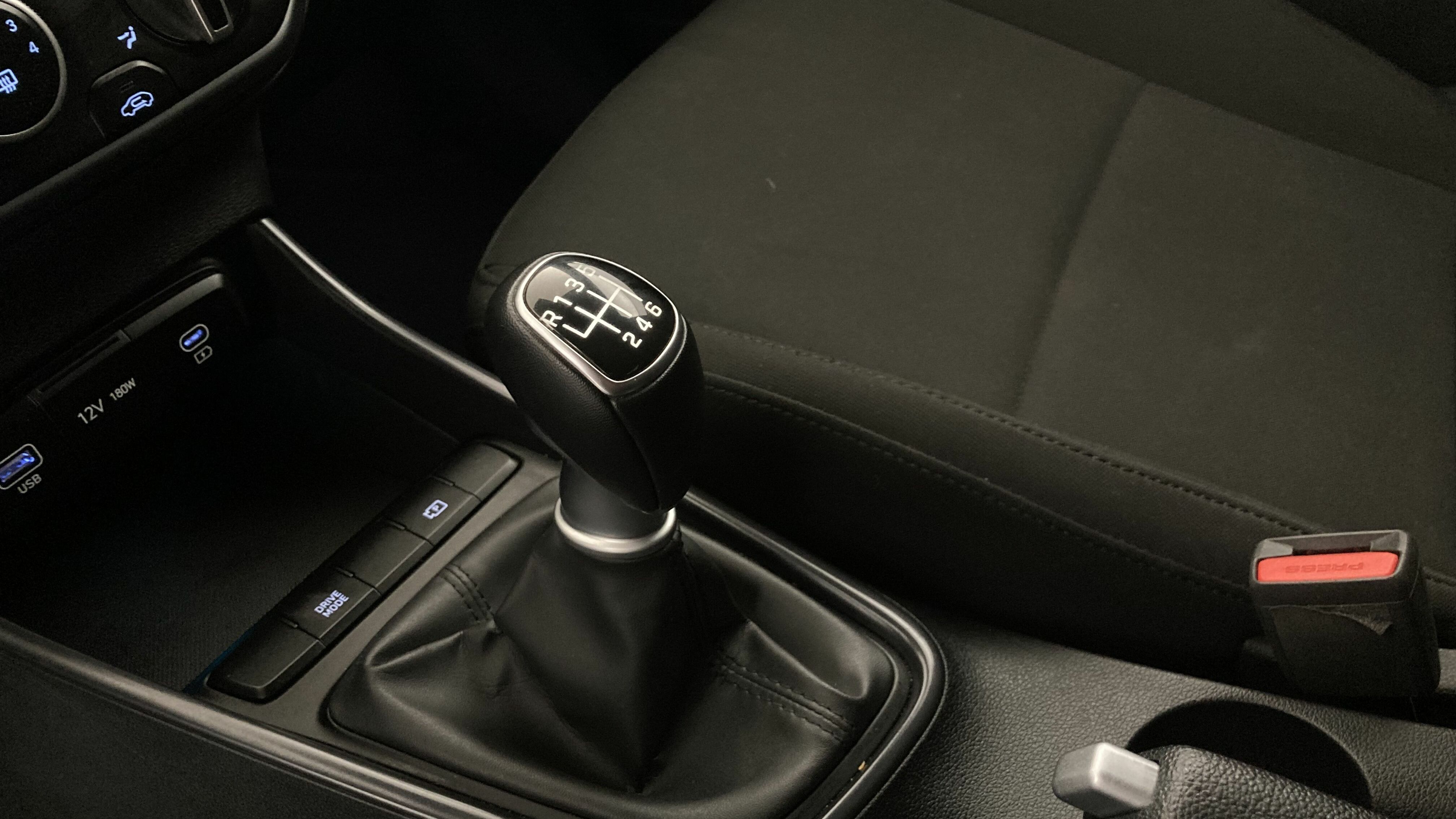 hyundai i20 klass 1.0 TGDI 100 2024 aurora gray 19