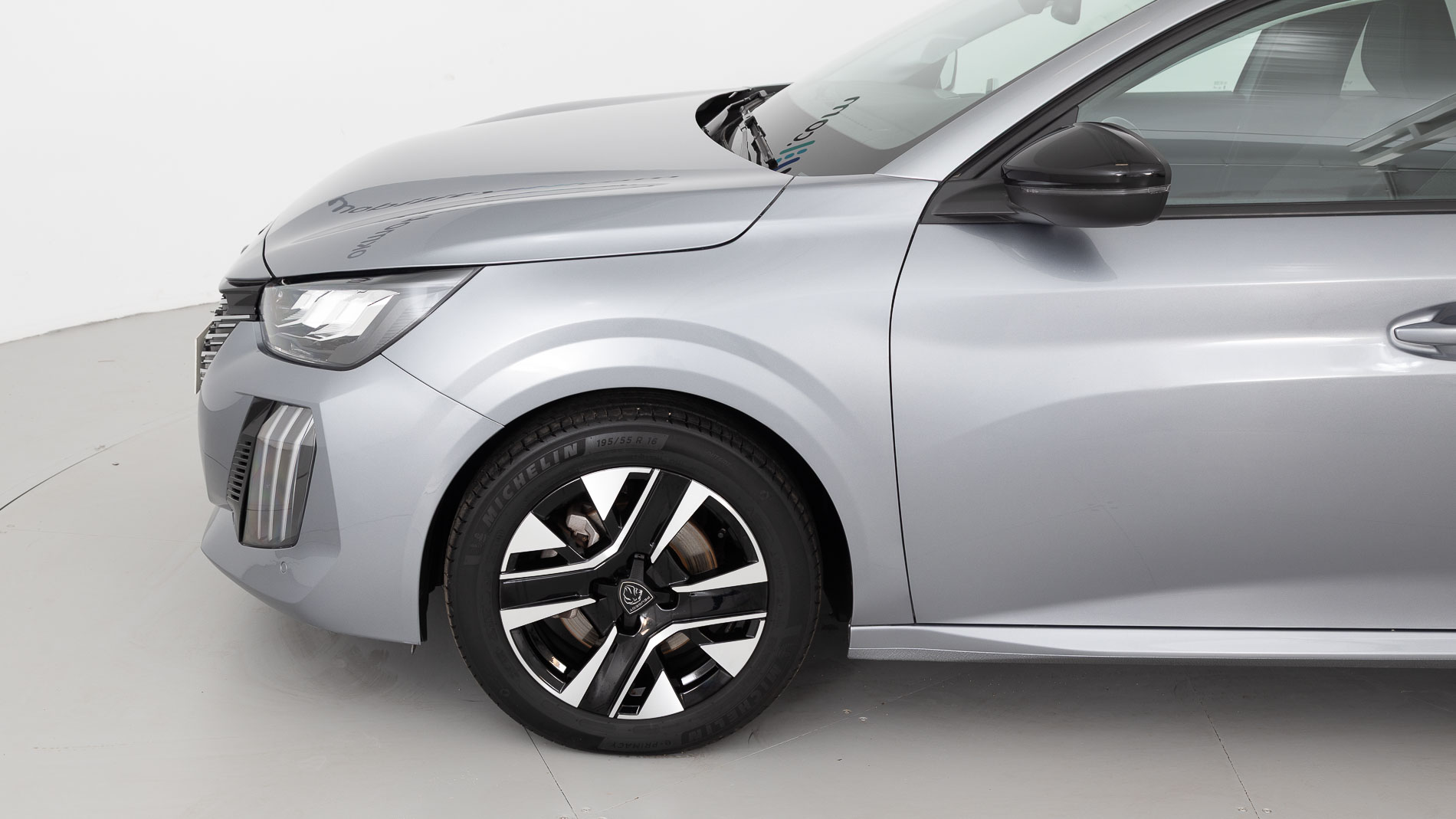 peugeot 208 allure 1.2 PURETECH 100 2024 gris artense 22