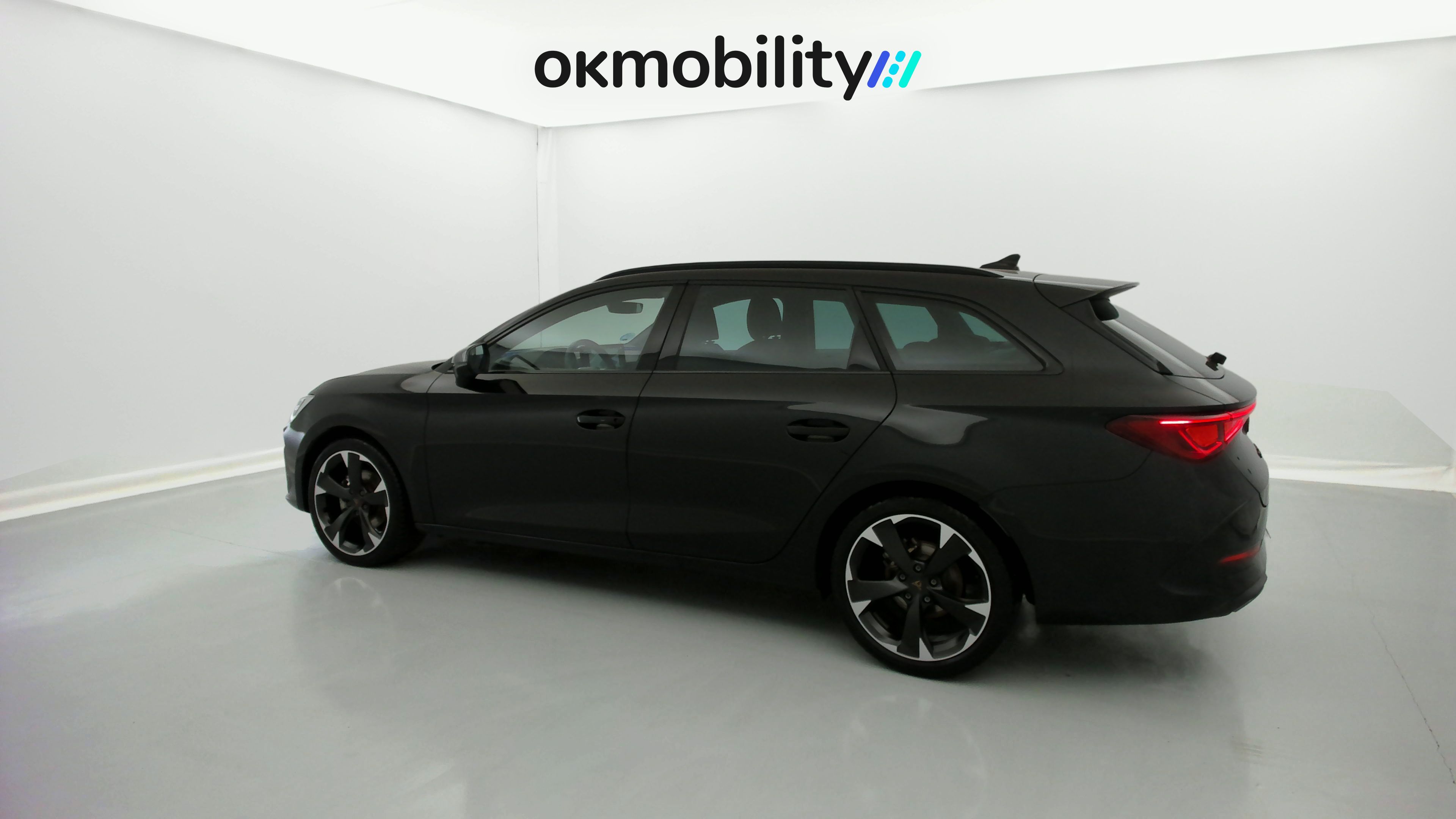 cupra leon st nv 1.5 ETSI 150 DSG 2024 negro midnight 10