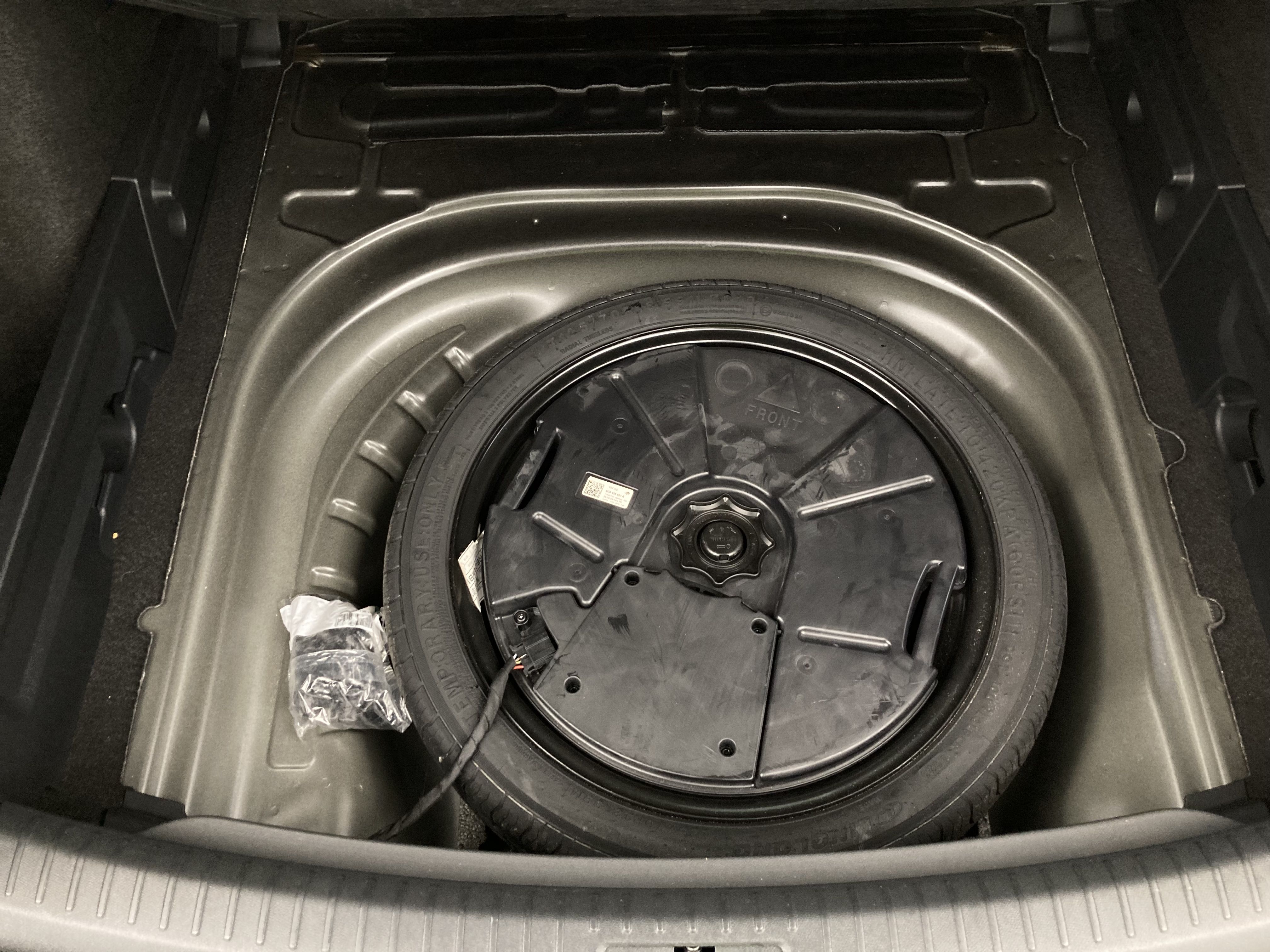 cupra leon st nv 1.5 ETSI 150 DSG 2024 negro midnight 26