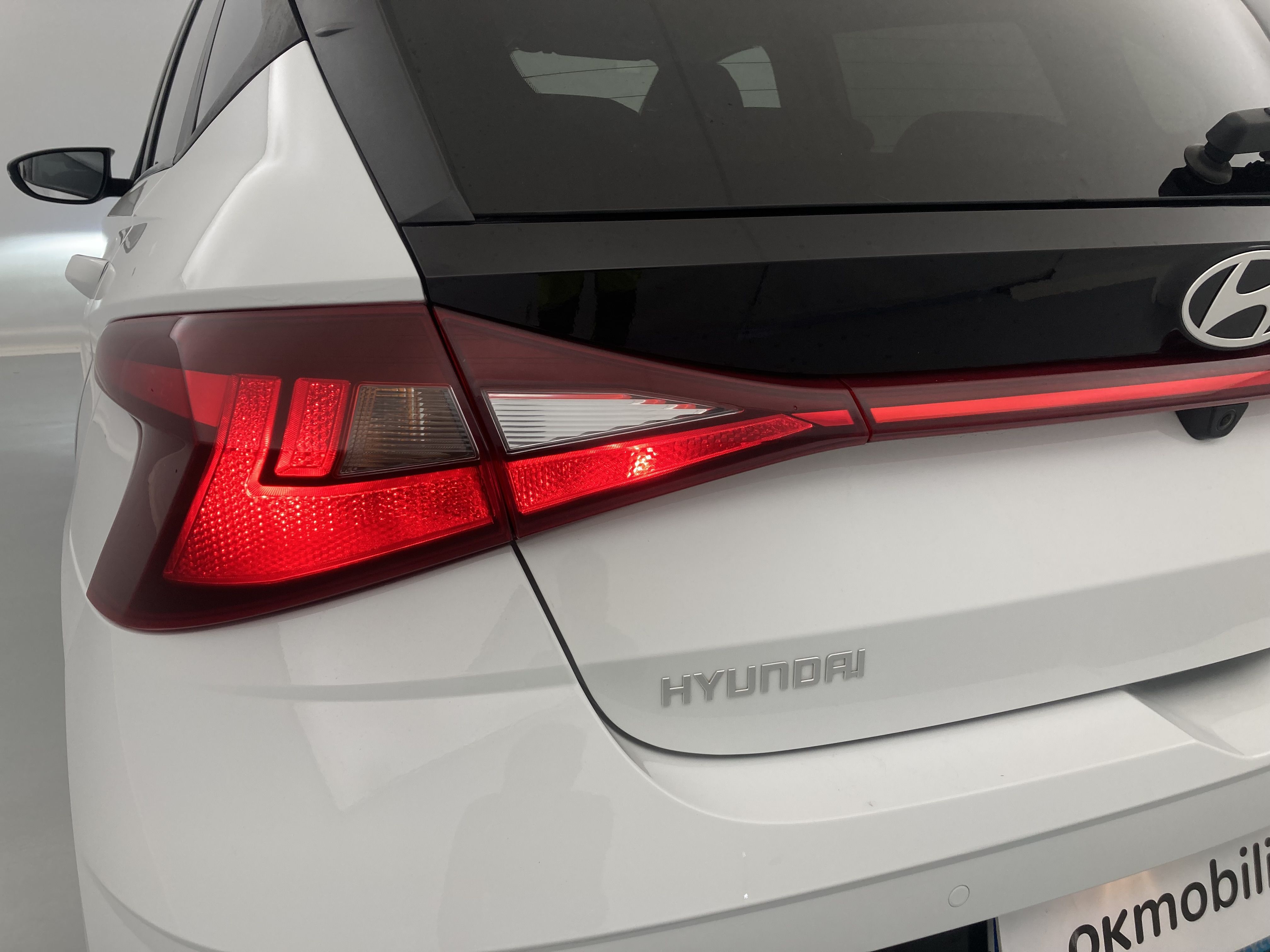 hyundai i20 klass 1.0 TGDI 100 2024 atlas white 19