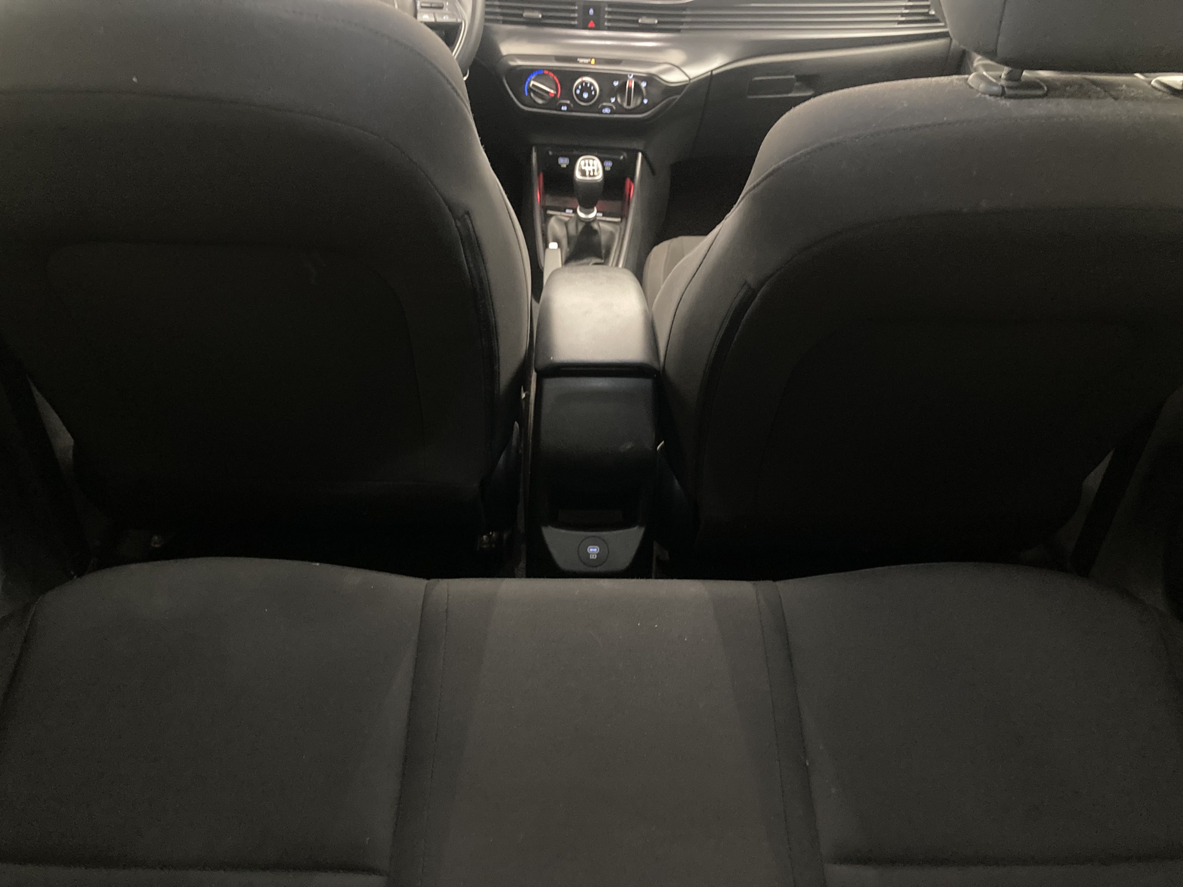 hyundai i20 klass 1.0 TGDI 100 2024 atlas white 20