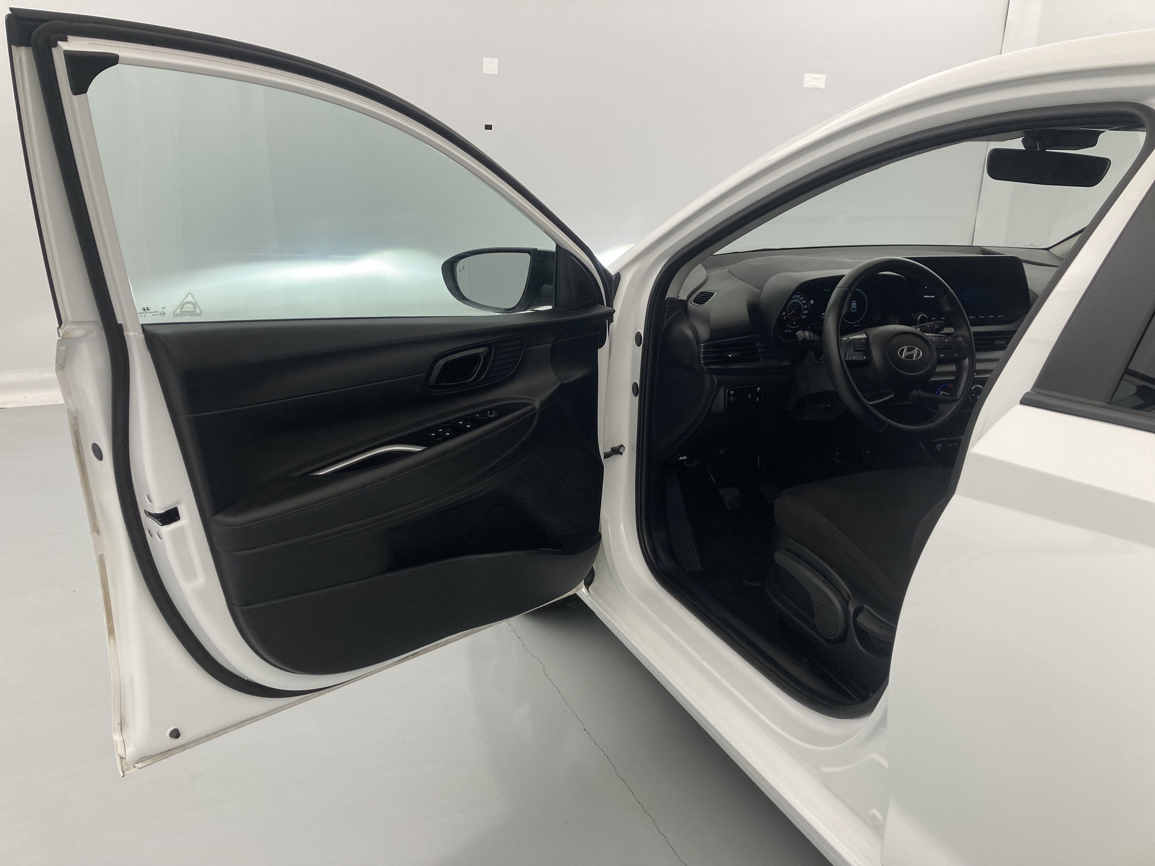 hyundai i20 klass 1.0 TGDI 100 2024 atlas white 23