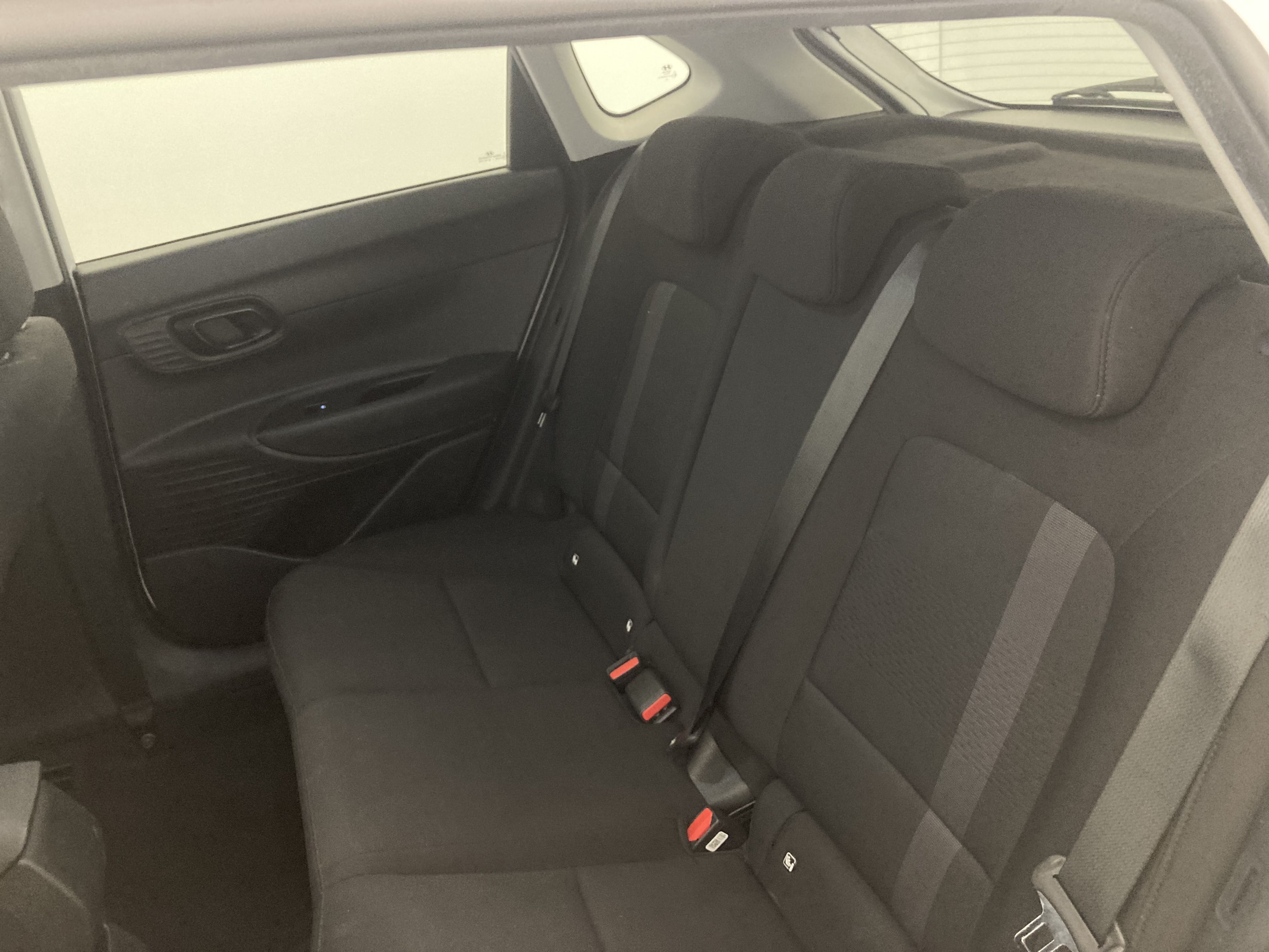 hyundai i20 klass 1.0 TGDI 100 2024 atlas white 25