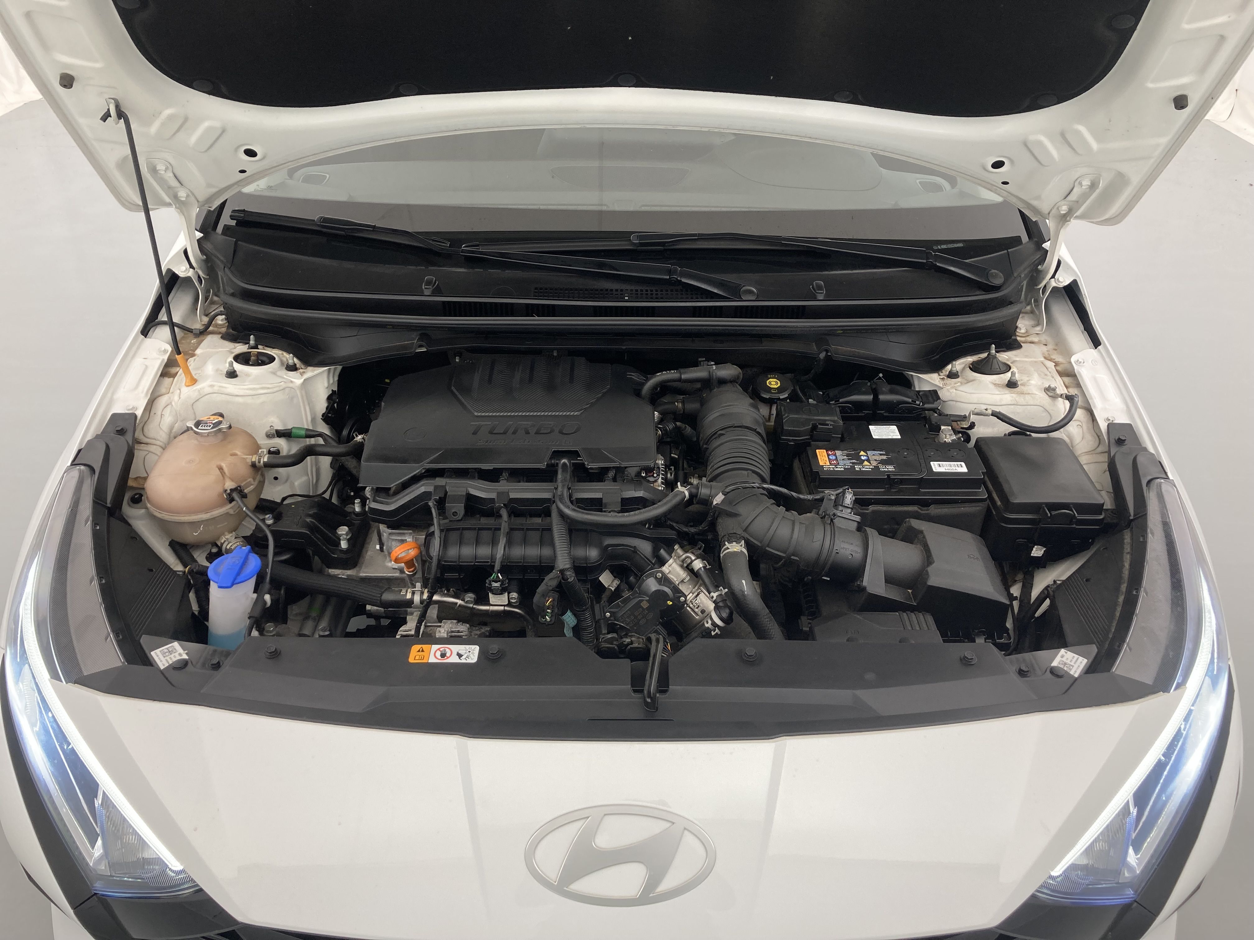 hyundai i20 klass 1.0 TGDI 100 2024 atlas white 27