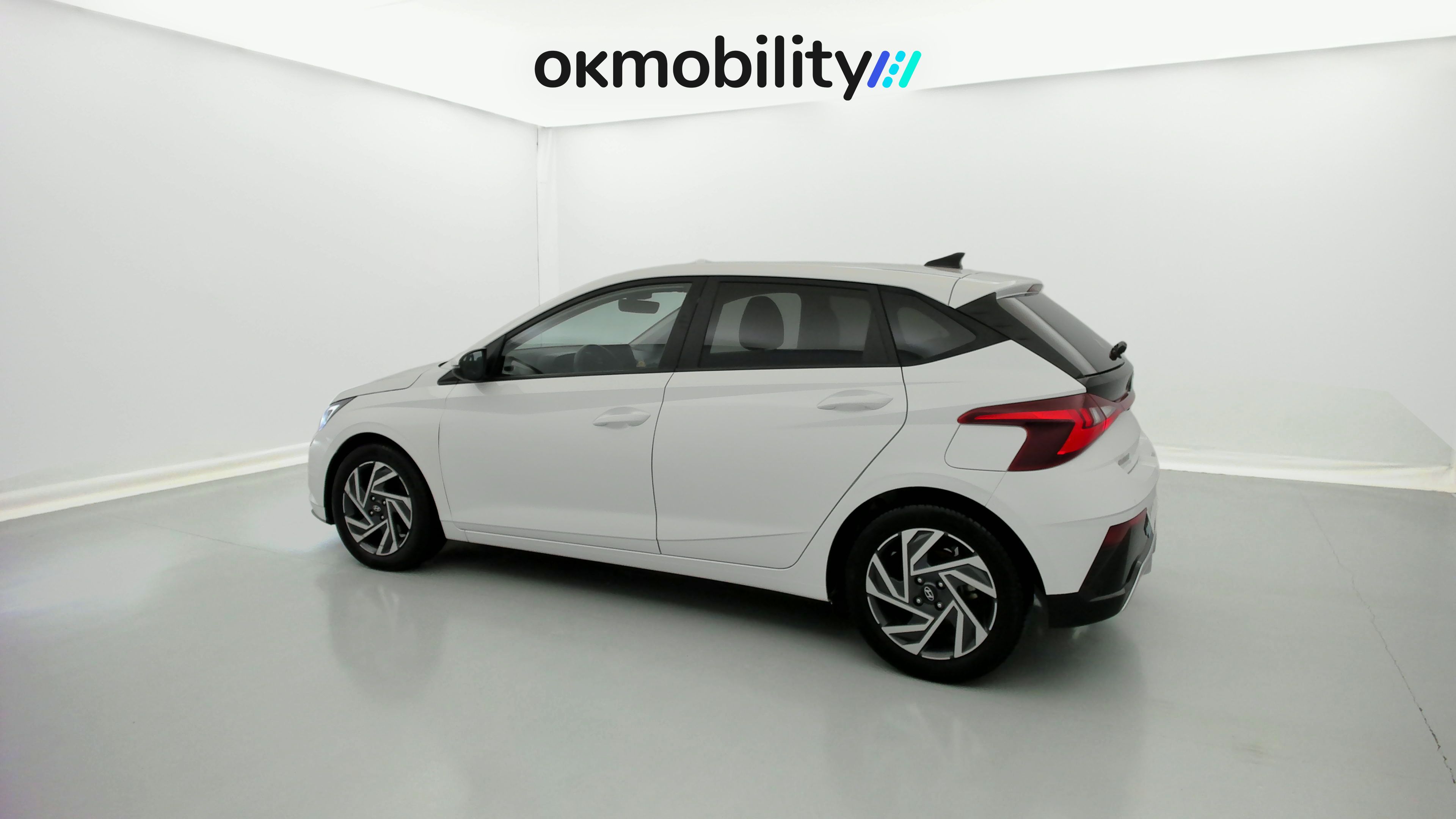 hyundai i20 klass 1.0 TGDI 100 2024 atlas white 8