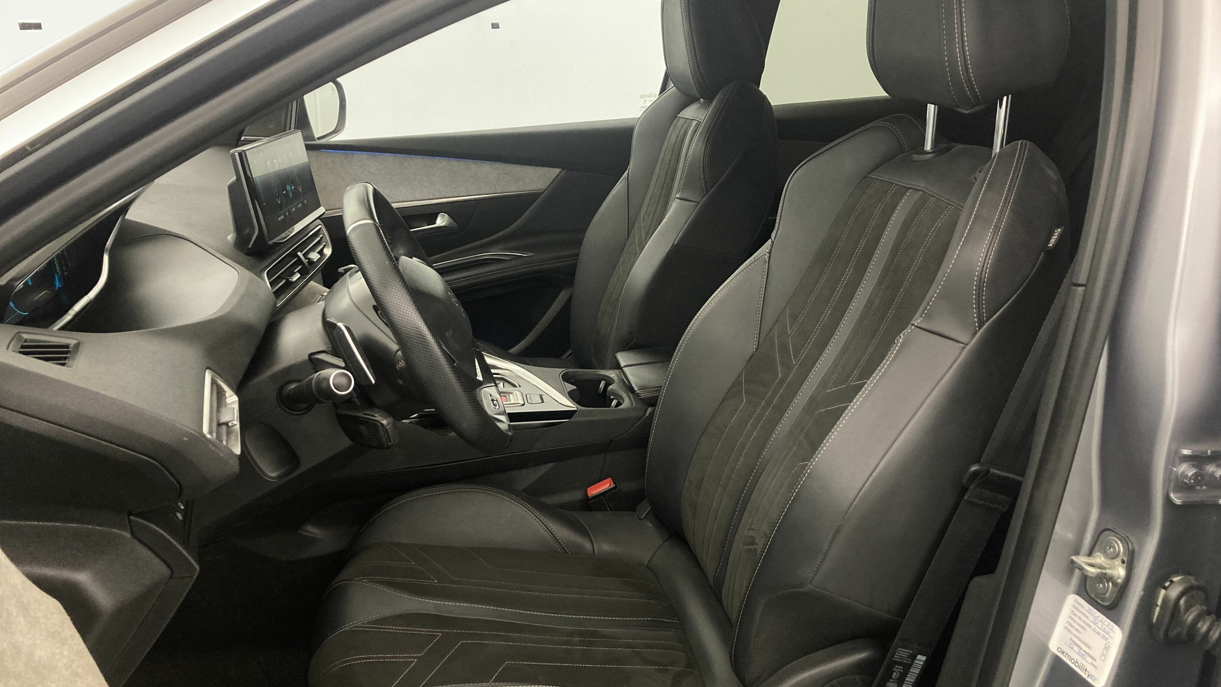 peugeot 3008 gt pack 1.6 HYBRID 300 EAT PHEV 2022 gris artense / negro 13