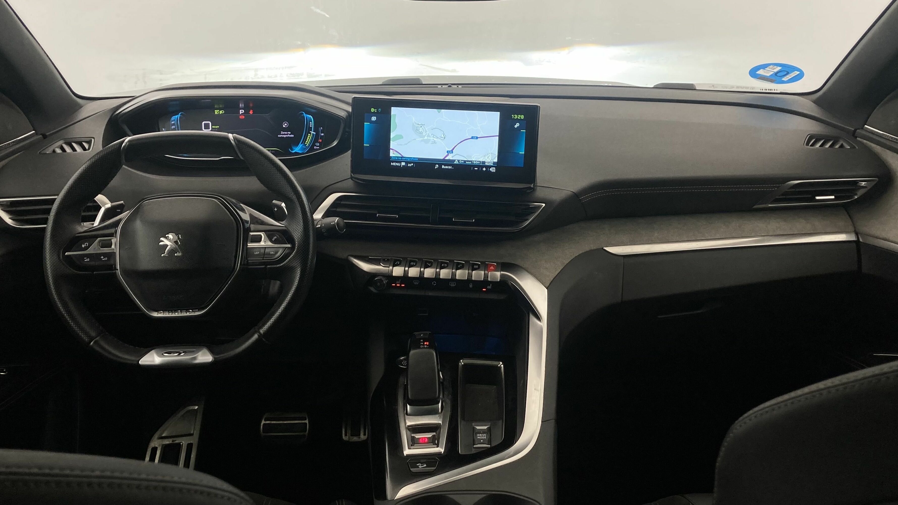 peugeot 3008 gt pack 1.6 HYBRID 300 EAT PHEV 2022 gris artense / negro 15