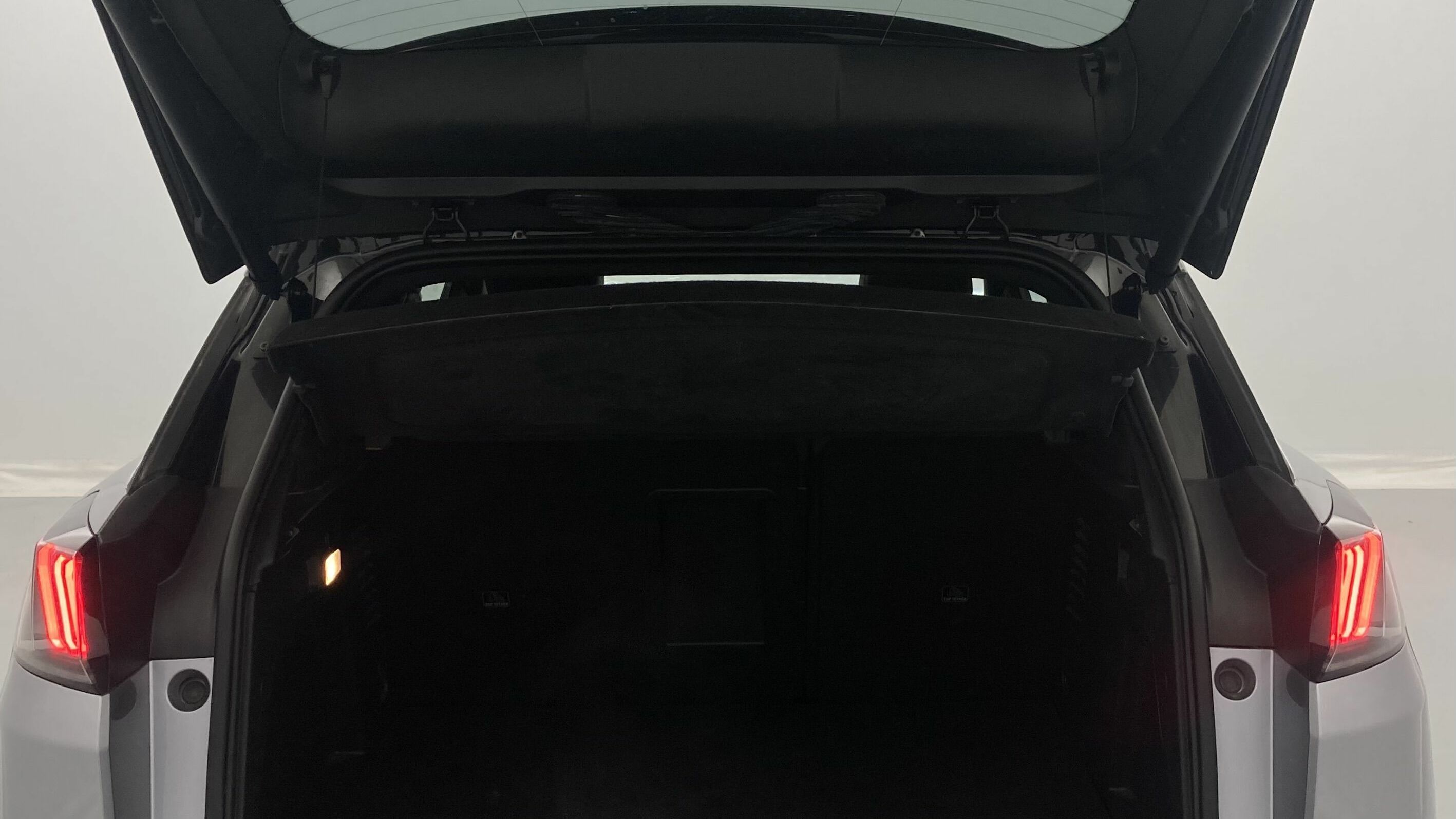 peugeot 3008 gt pack 1.6 HYBRID 300 EAT PHEV 2022 gris artense / negro 23